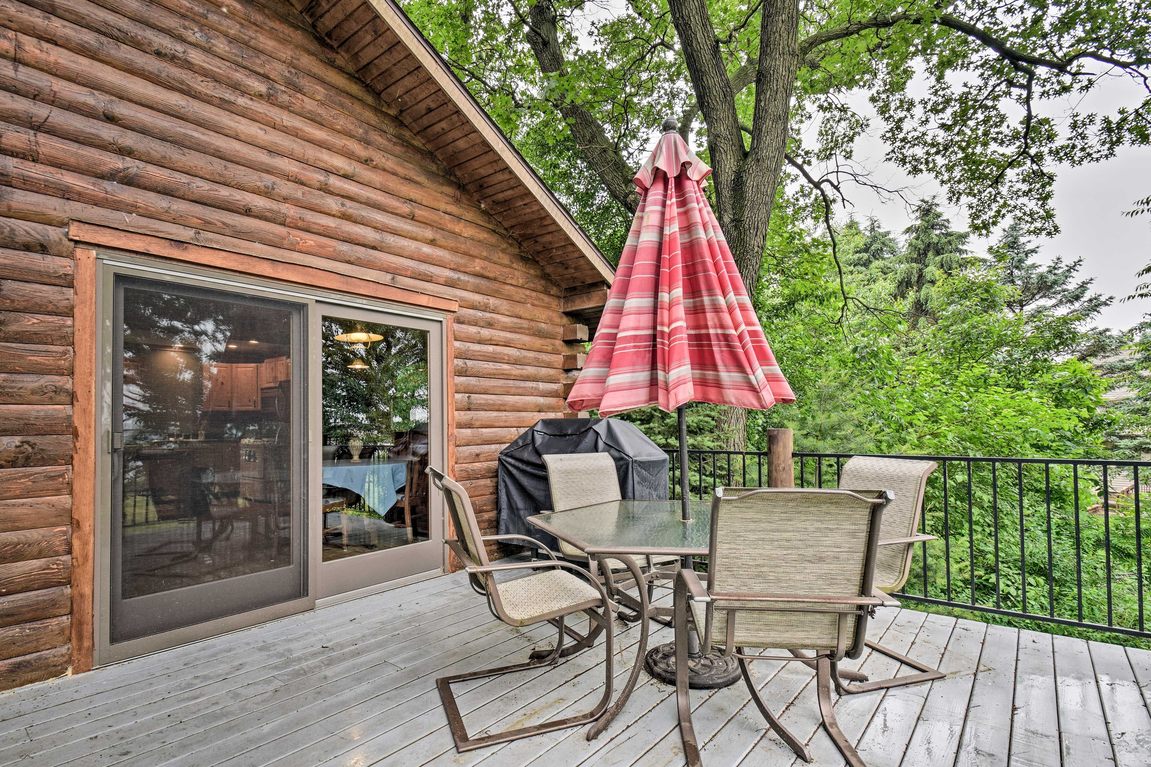 Private Deck | Outdoor Dining
