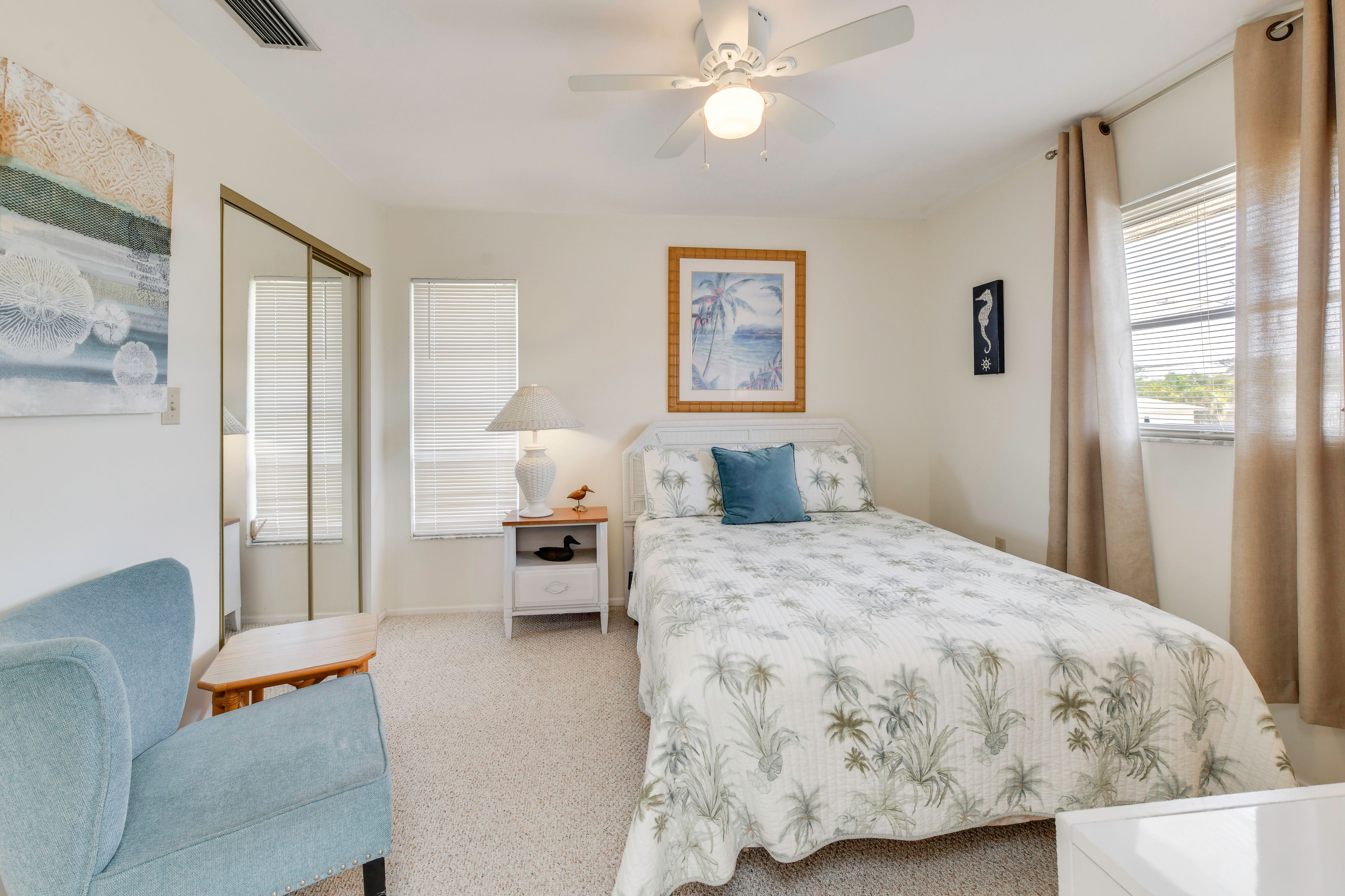 Dream of tomorrow's sailing adventures in this queen-sized bed.