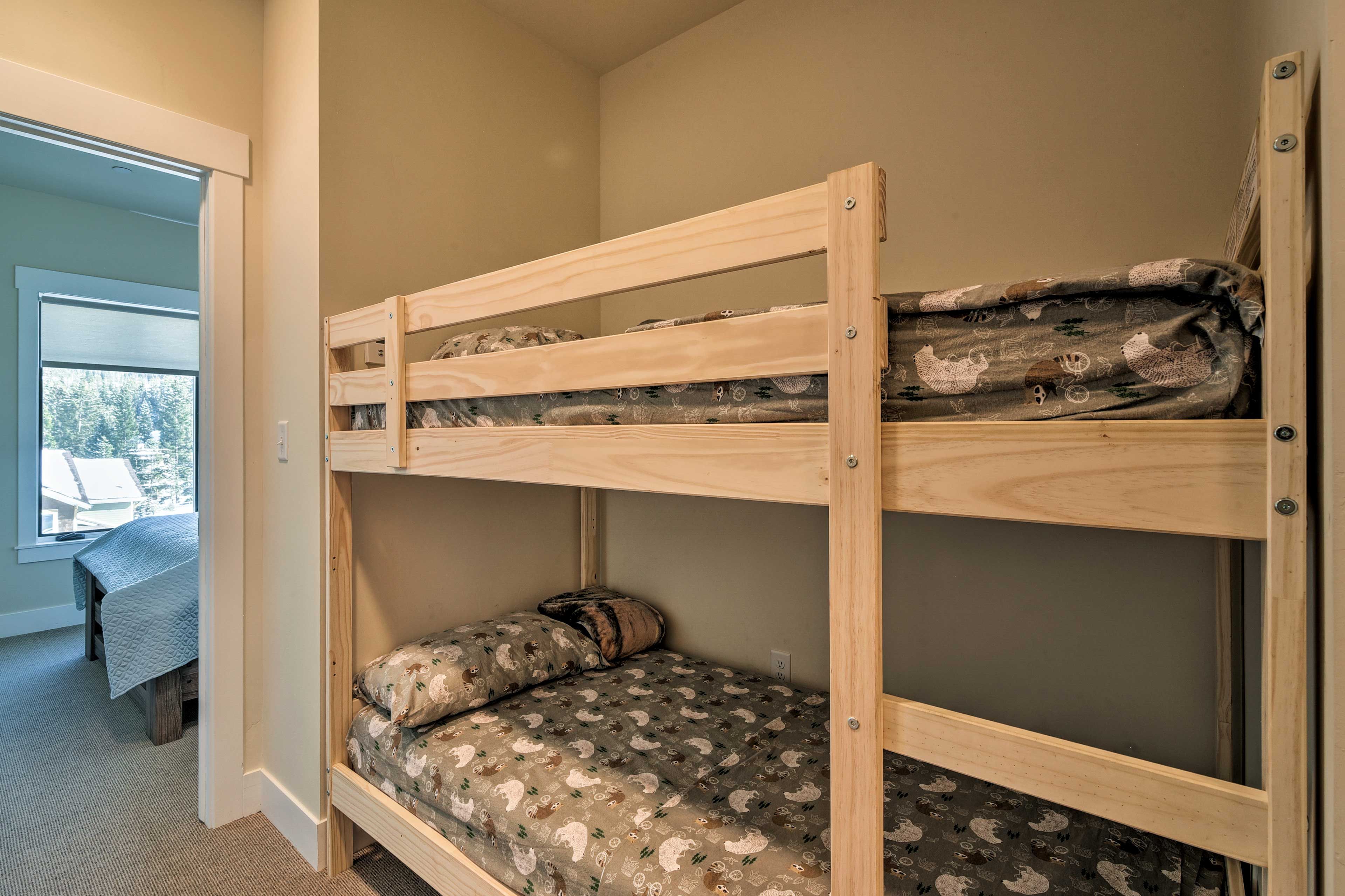 Hallway | Twin Bunk Bed