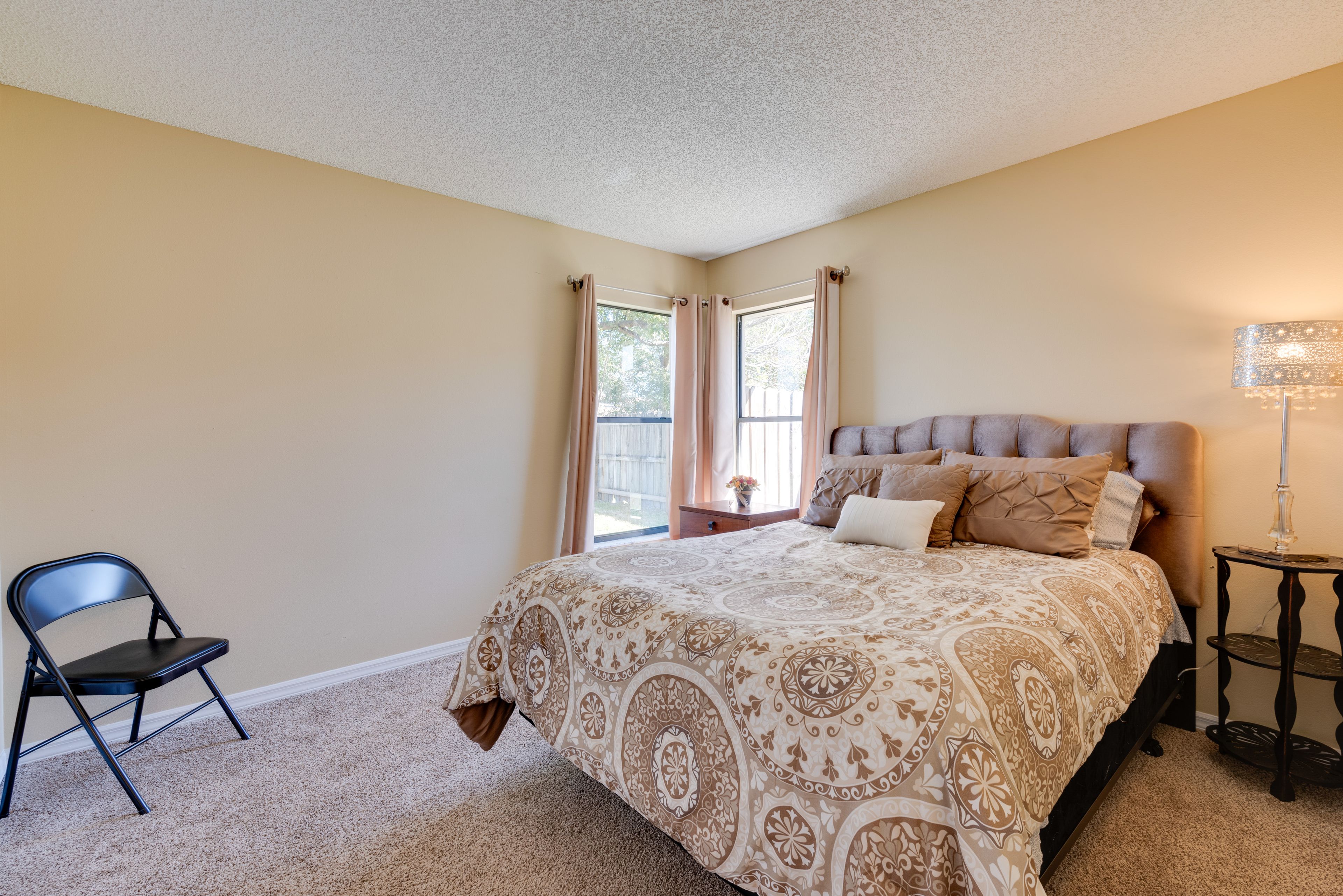 Bedroom 1 | Queen Bed | Linens Provided