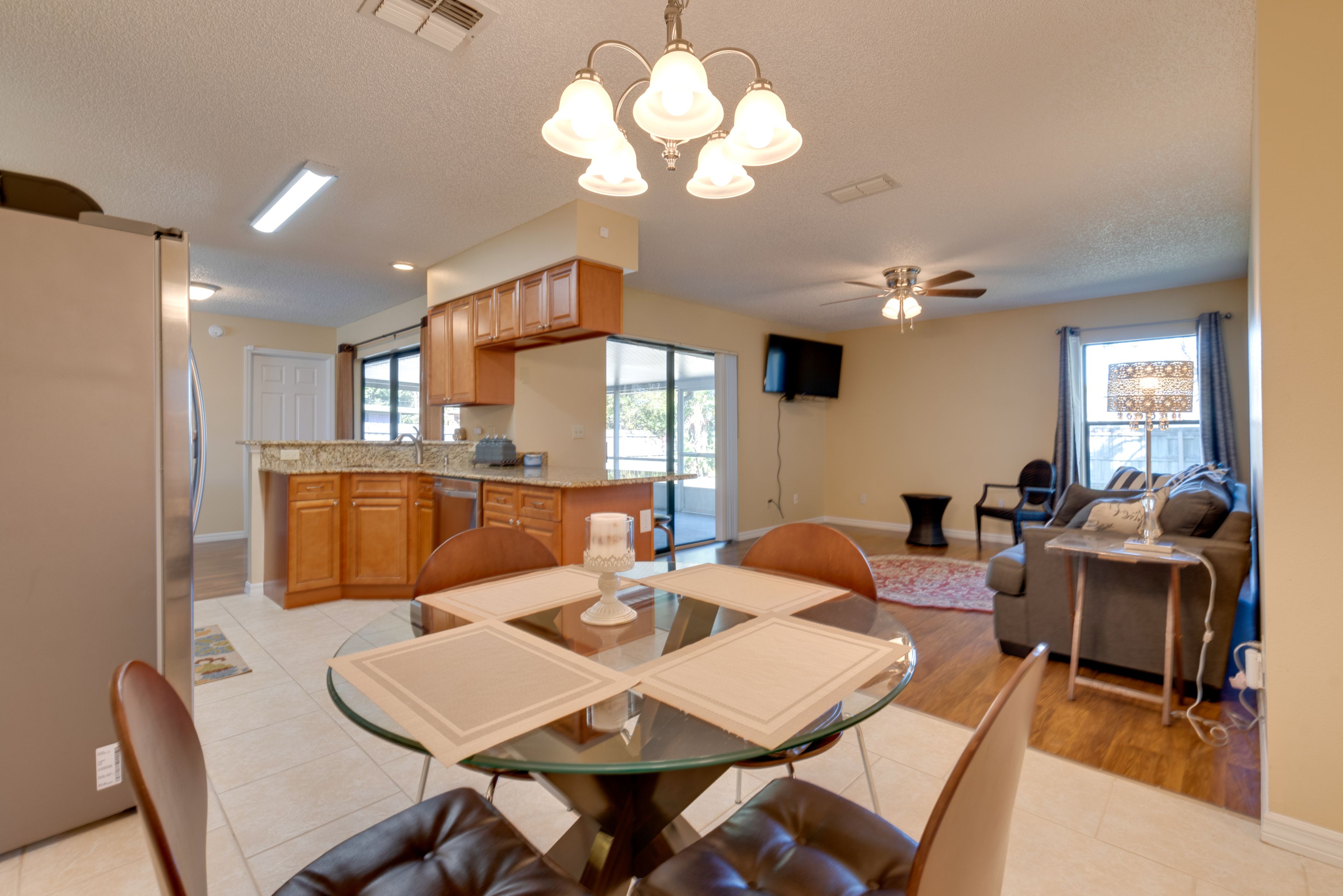 Dining Space | Dishware/Flatware