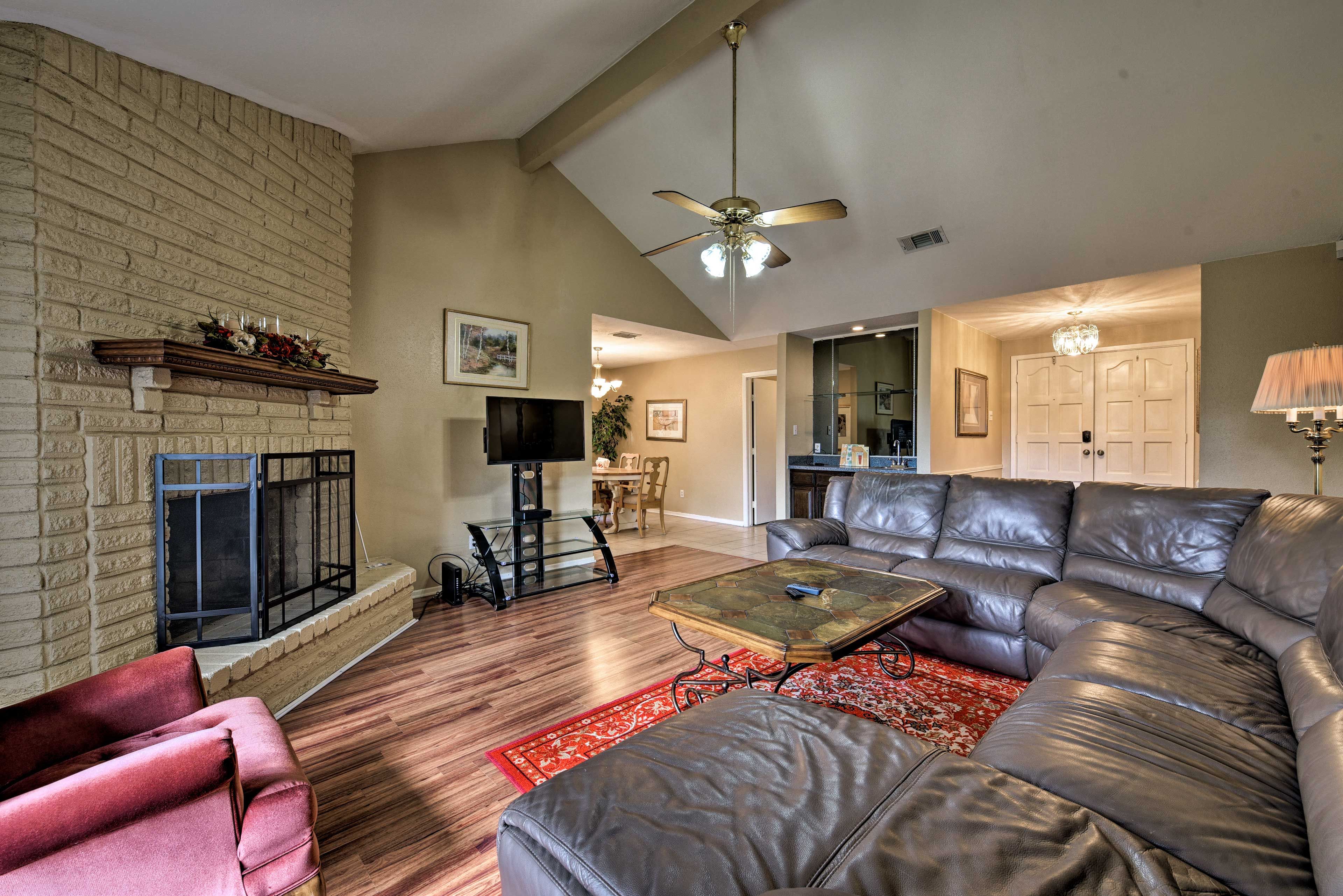 Missouri City Vacation Rental | 4BR | 2BA | 1,650 Sq Ft | 1 Step for Access