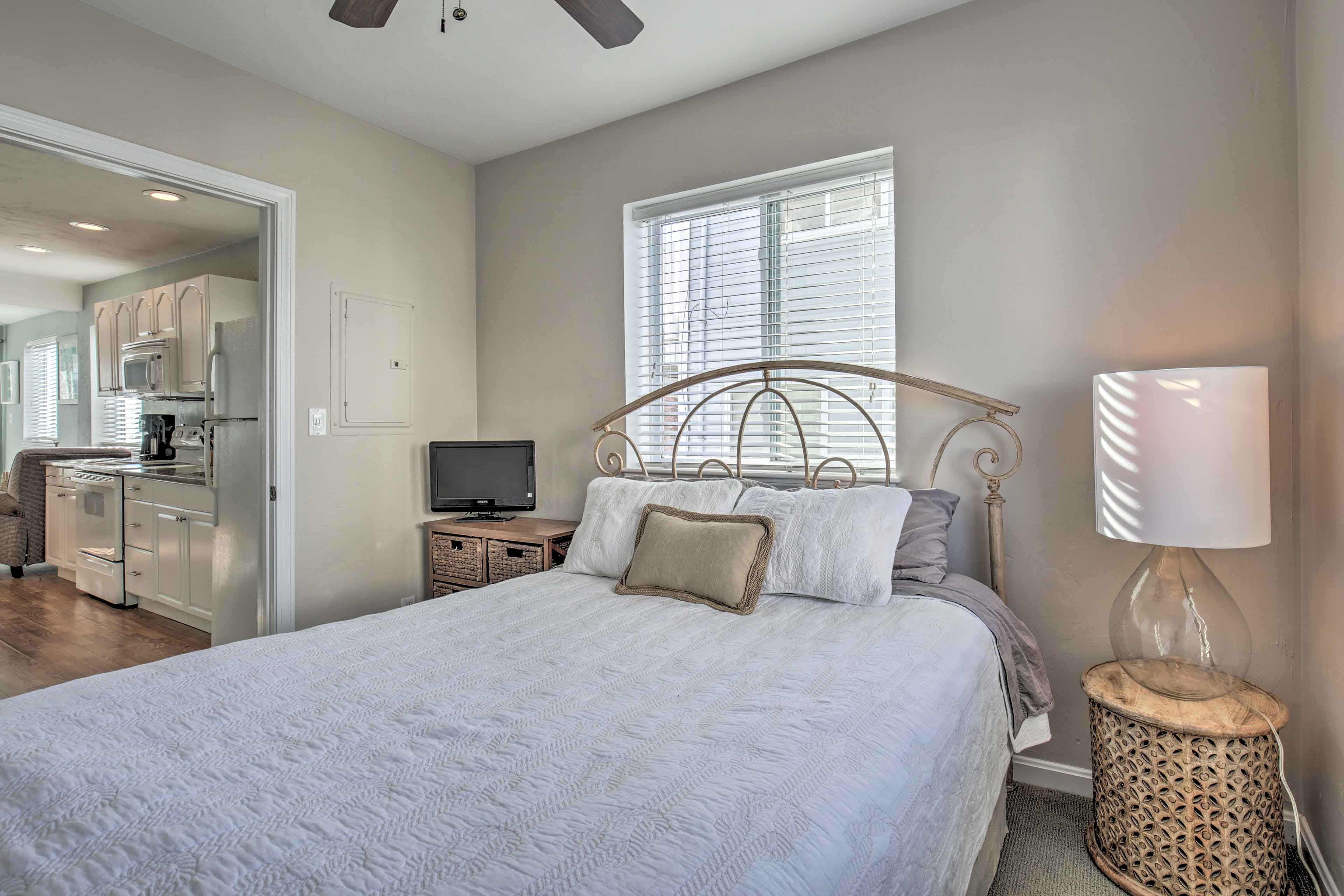 Bedroom 1 | Full  Bed | Linens Provided