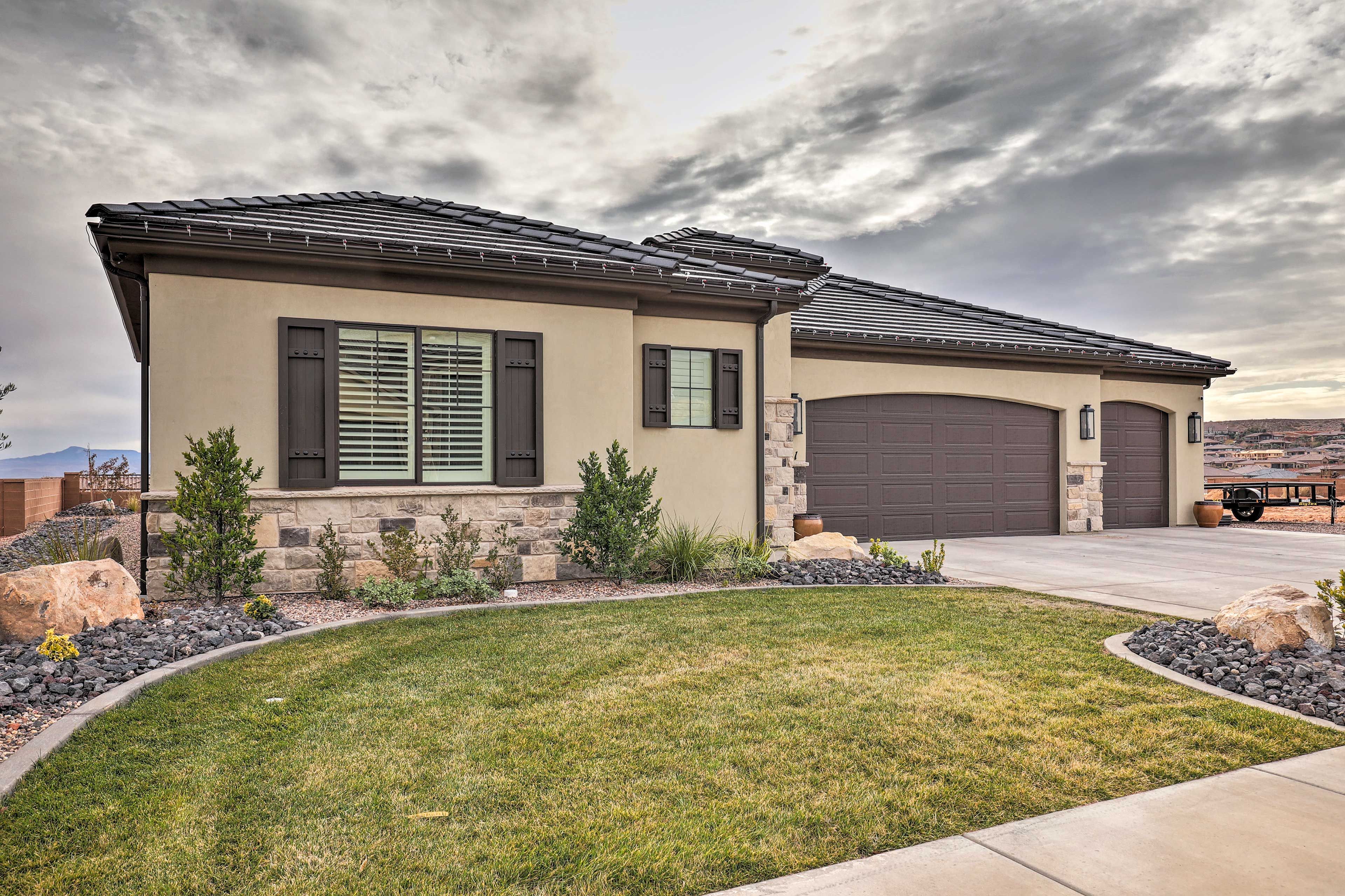 Washington, Utah awaits you at this vacation rental studio.