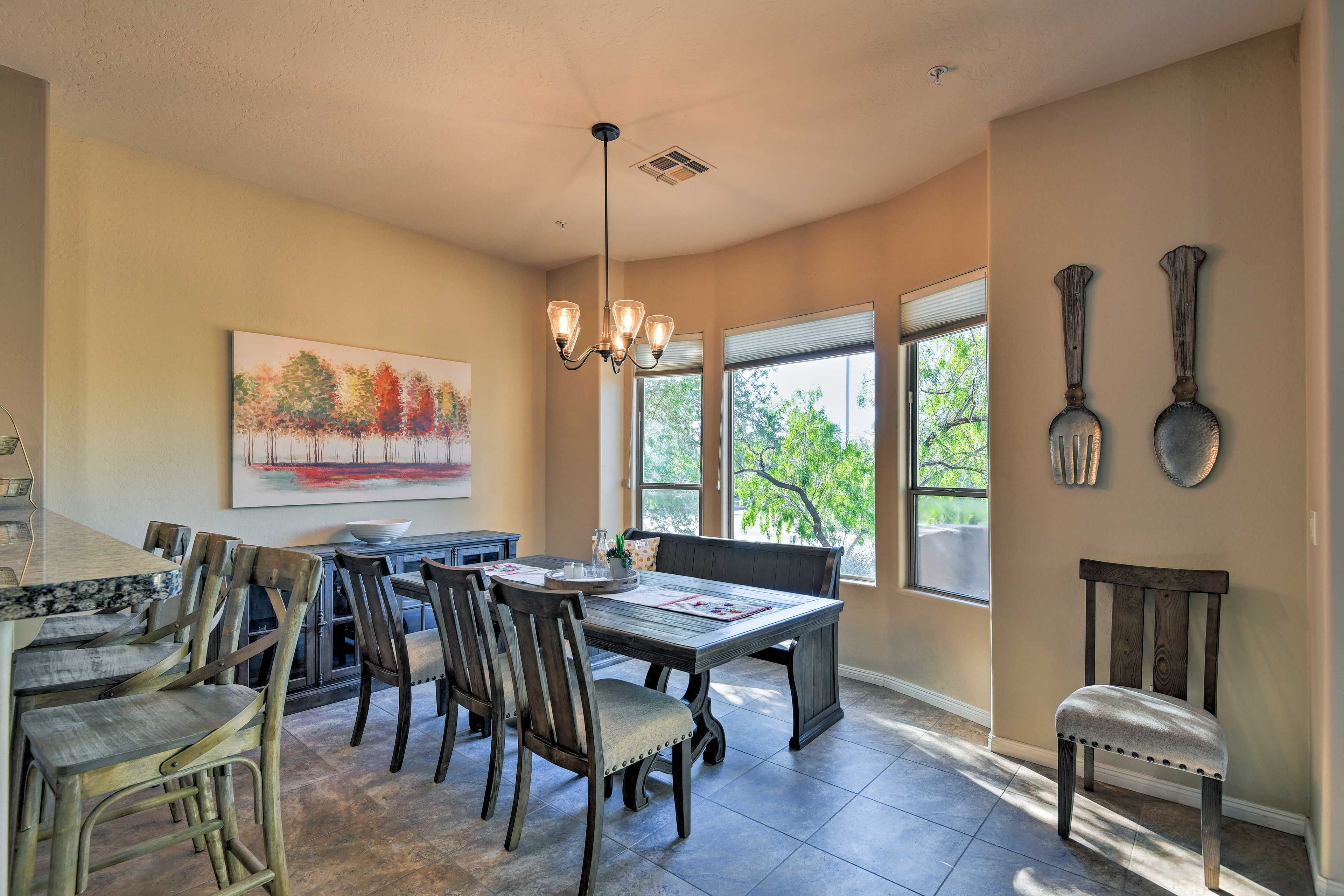Gather your group for a delicious dinner served at the chic dining table.
