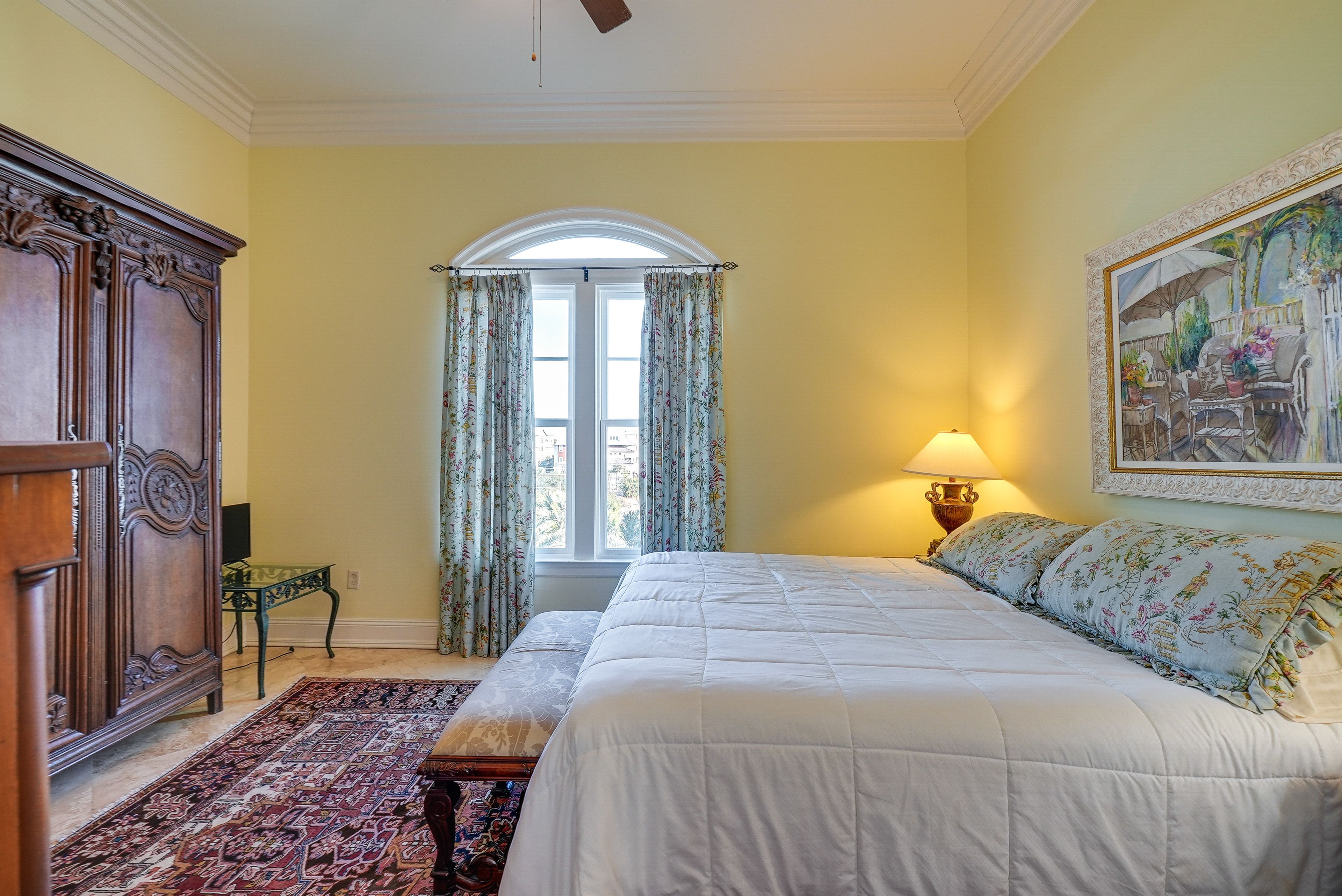 Bedroom 4 | King Bed