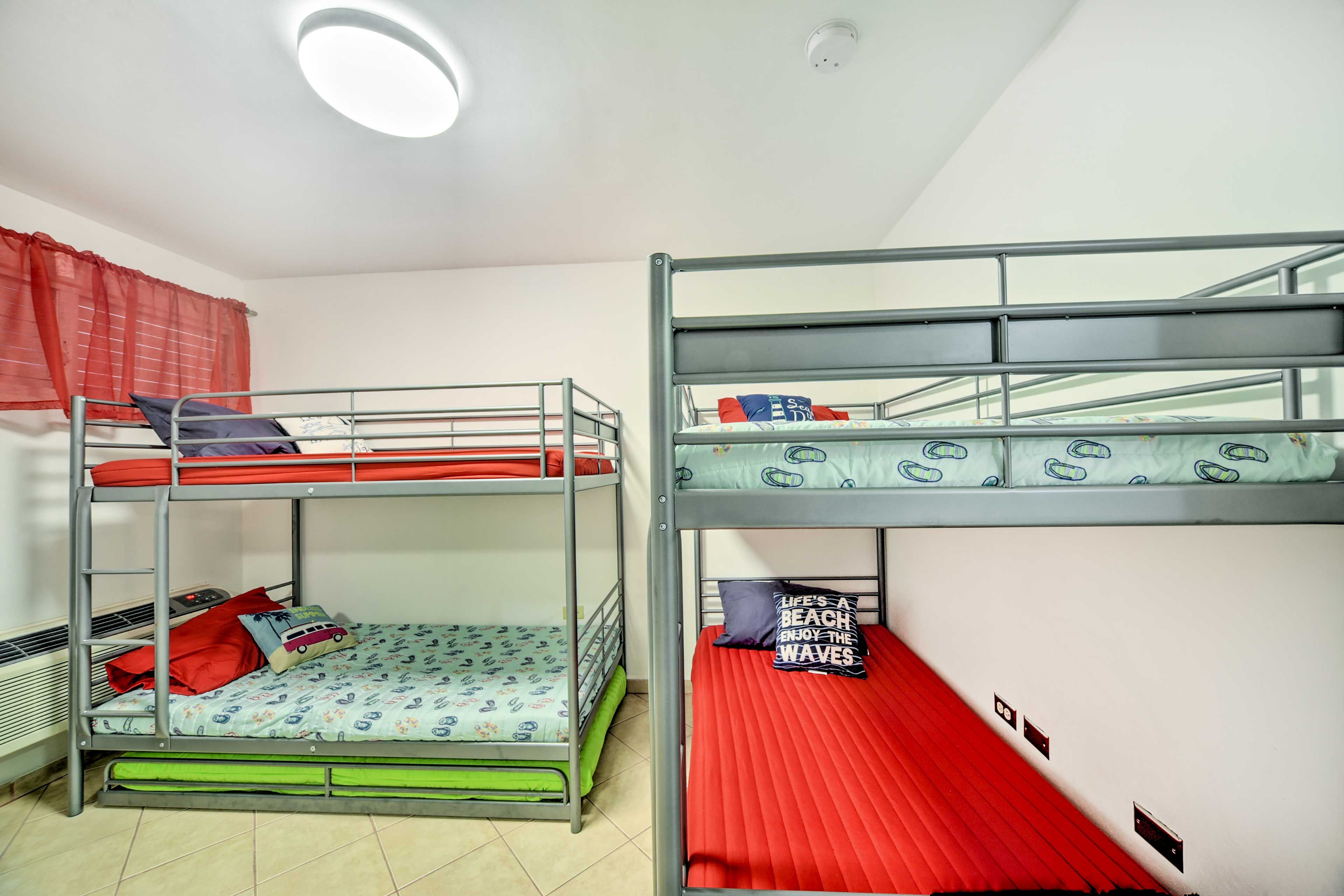 Bedroom 2 | 2 Twin Beds, Twin Trundle