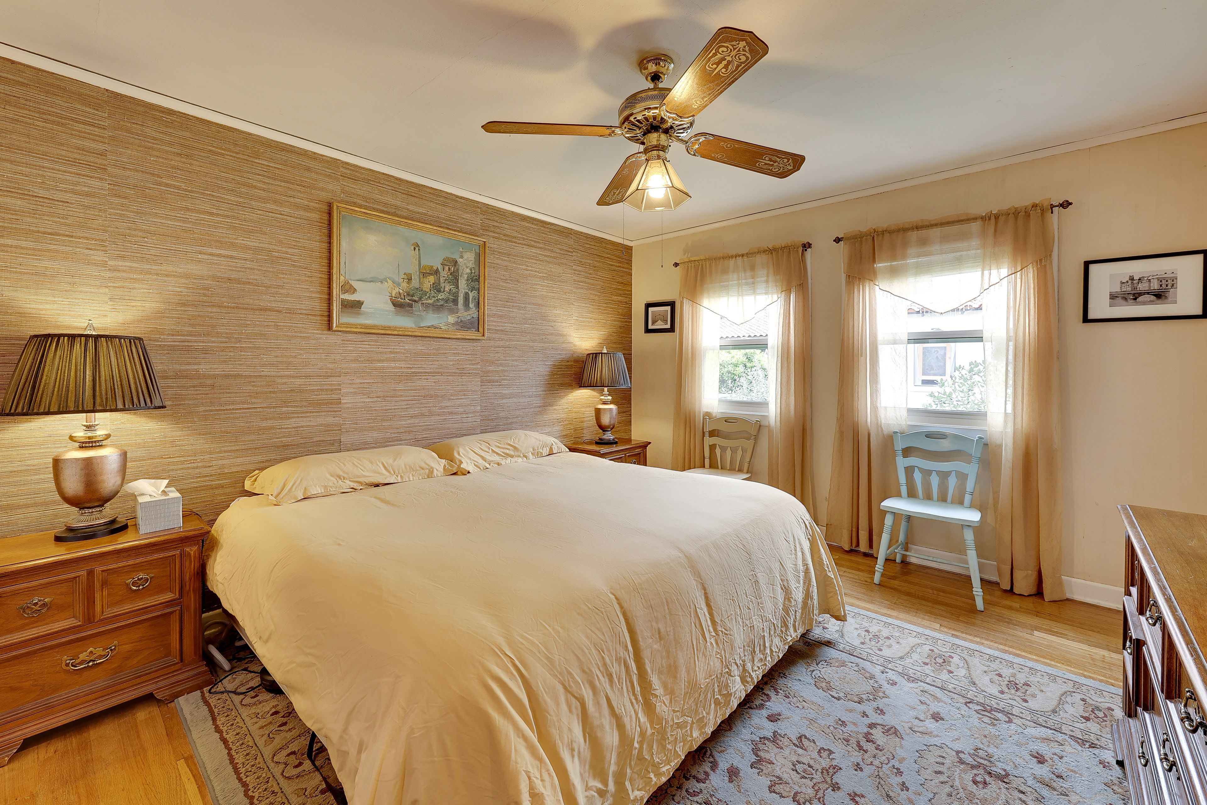 Bedroom 1 | King Bed | Linens Provided