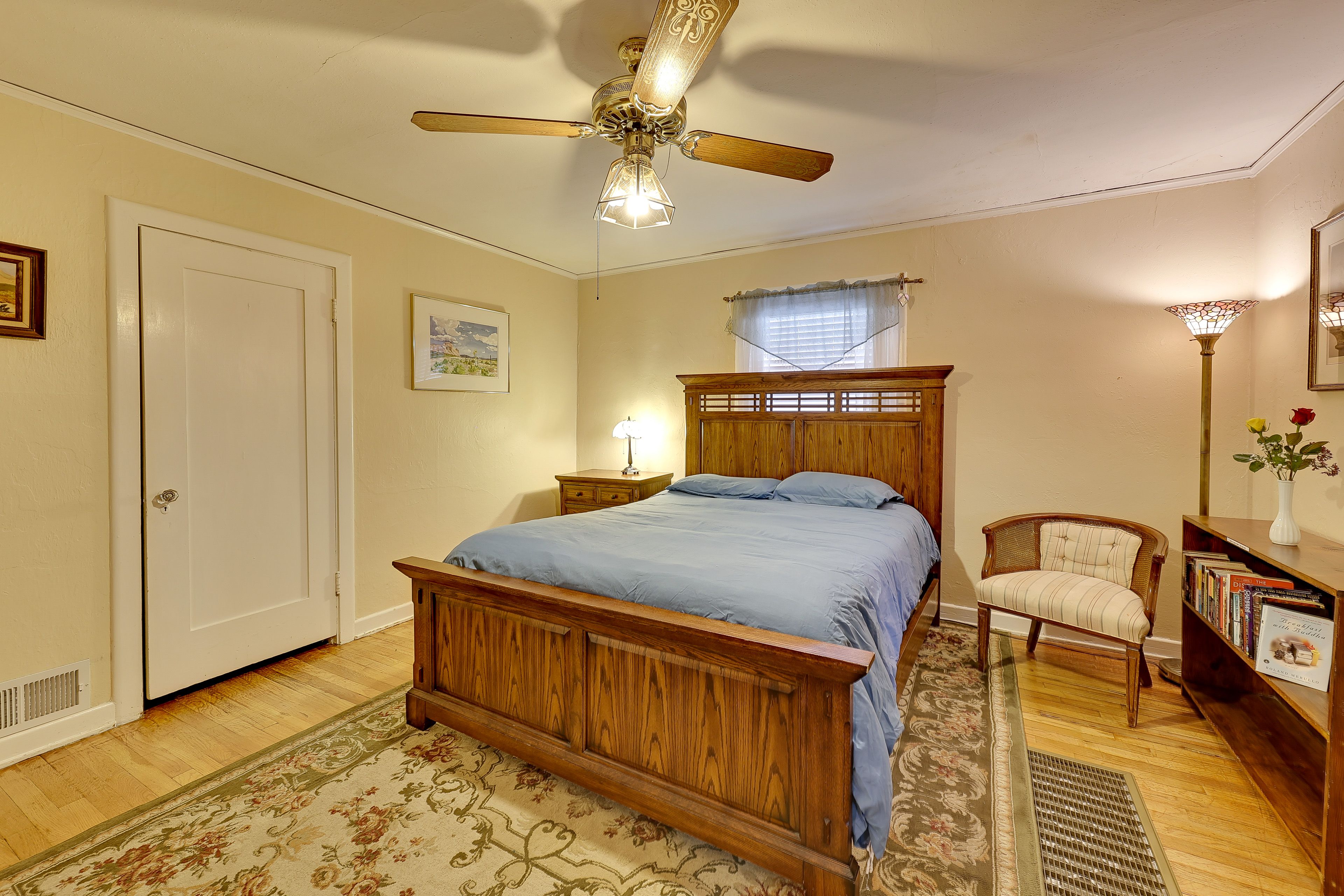 Bedroom 2 | Queen Bed