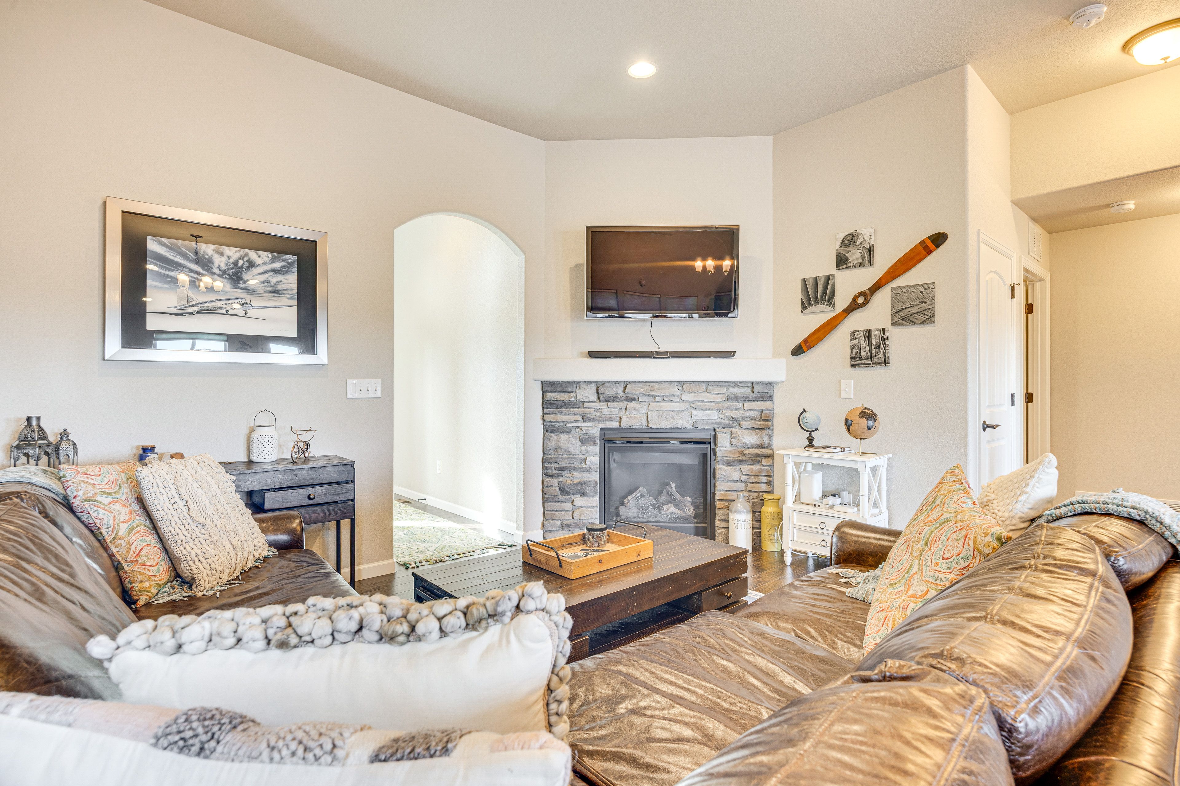 Living Room | Main Level | Gas Fireplace | Central A/C & Heating