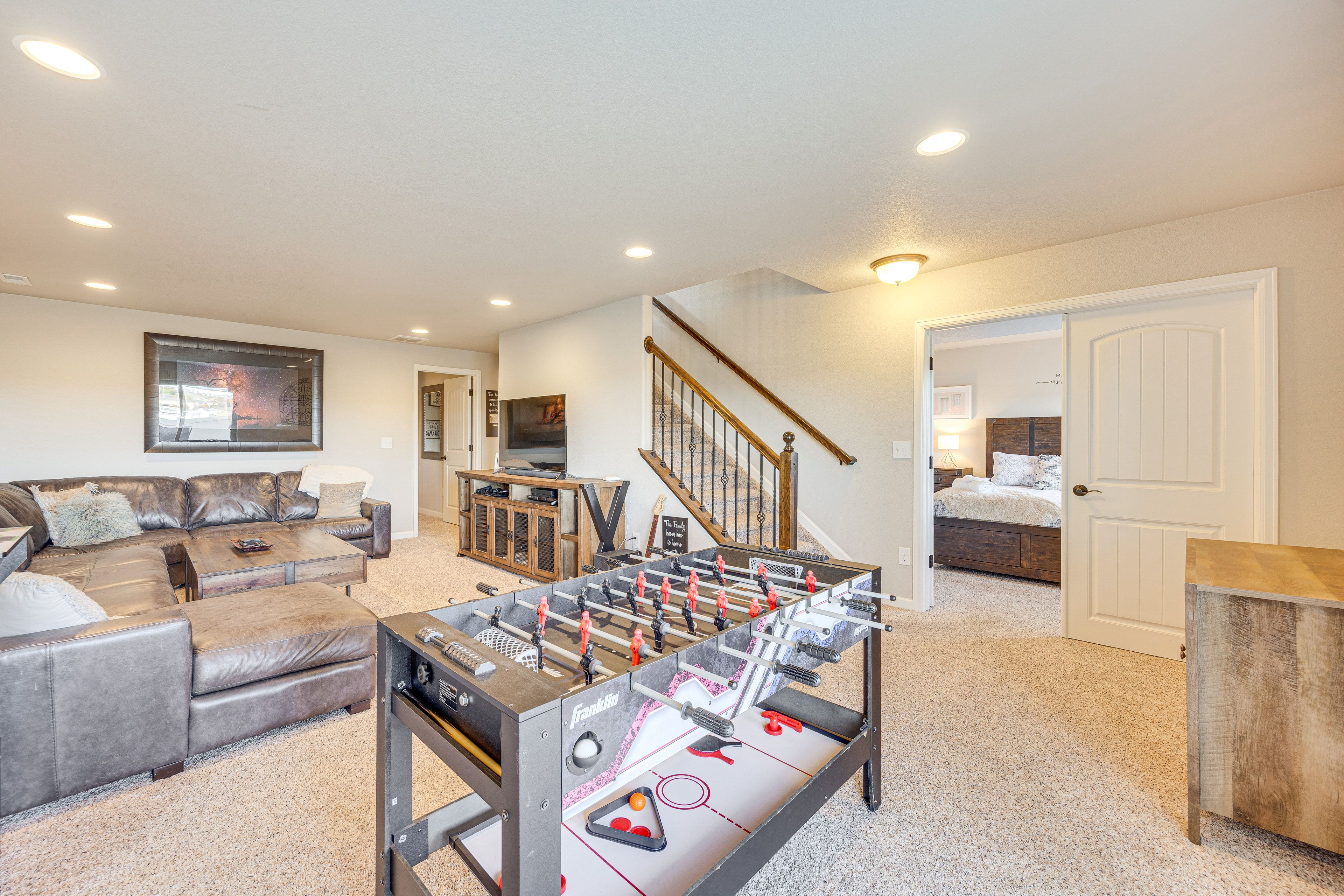 Game Room | Lower Level | Arcade Games | Smart TV