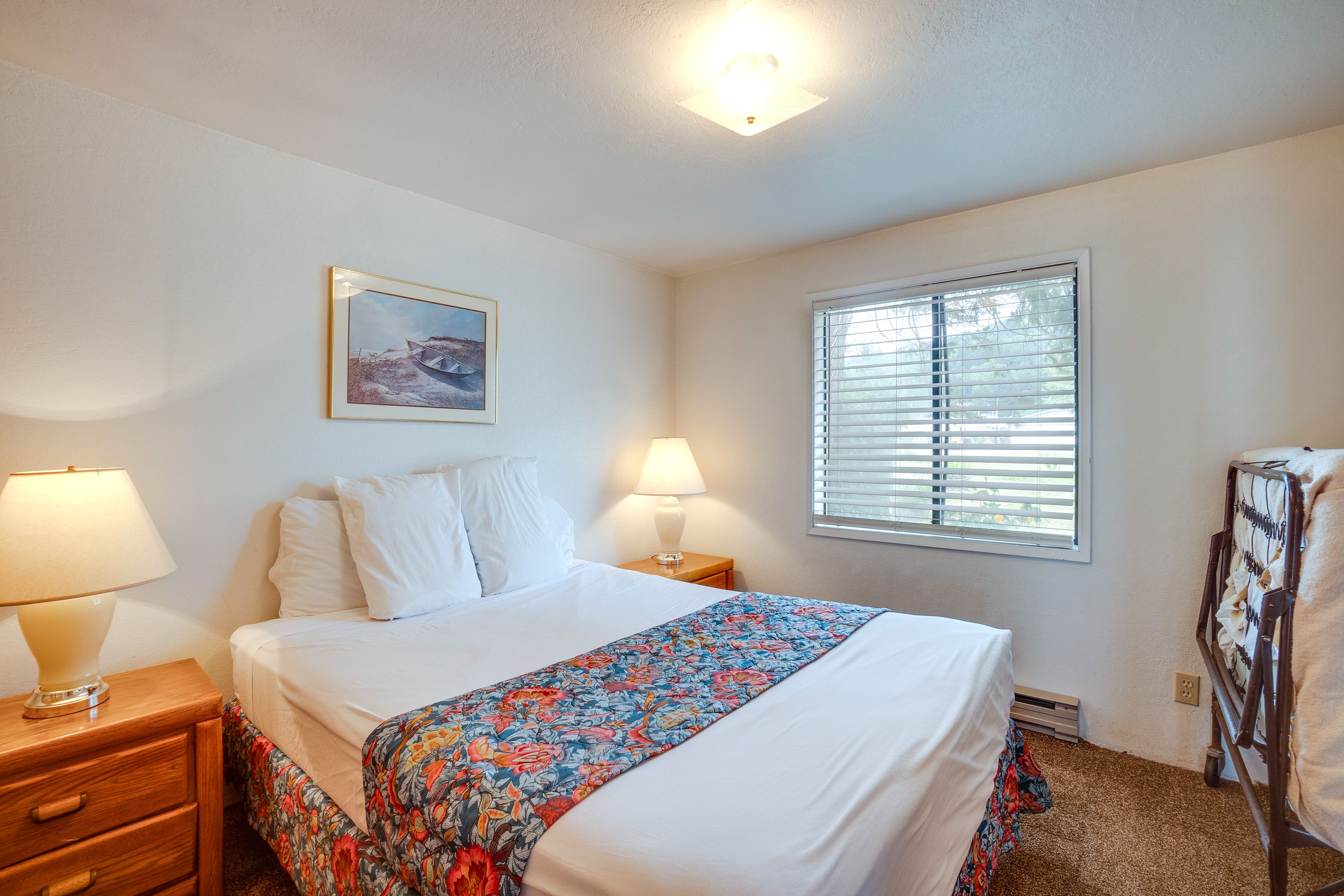 Bedroom 2 | Queen Bed