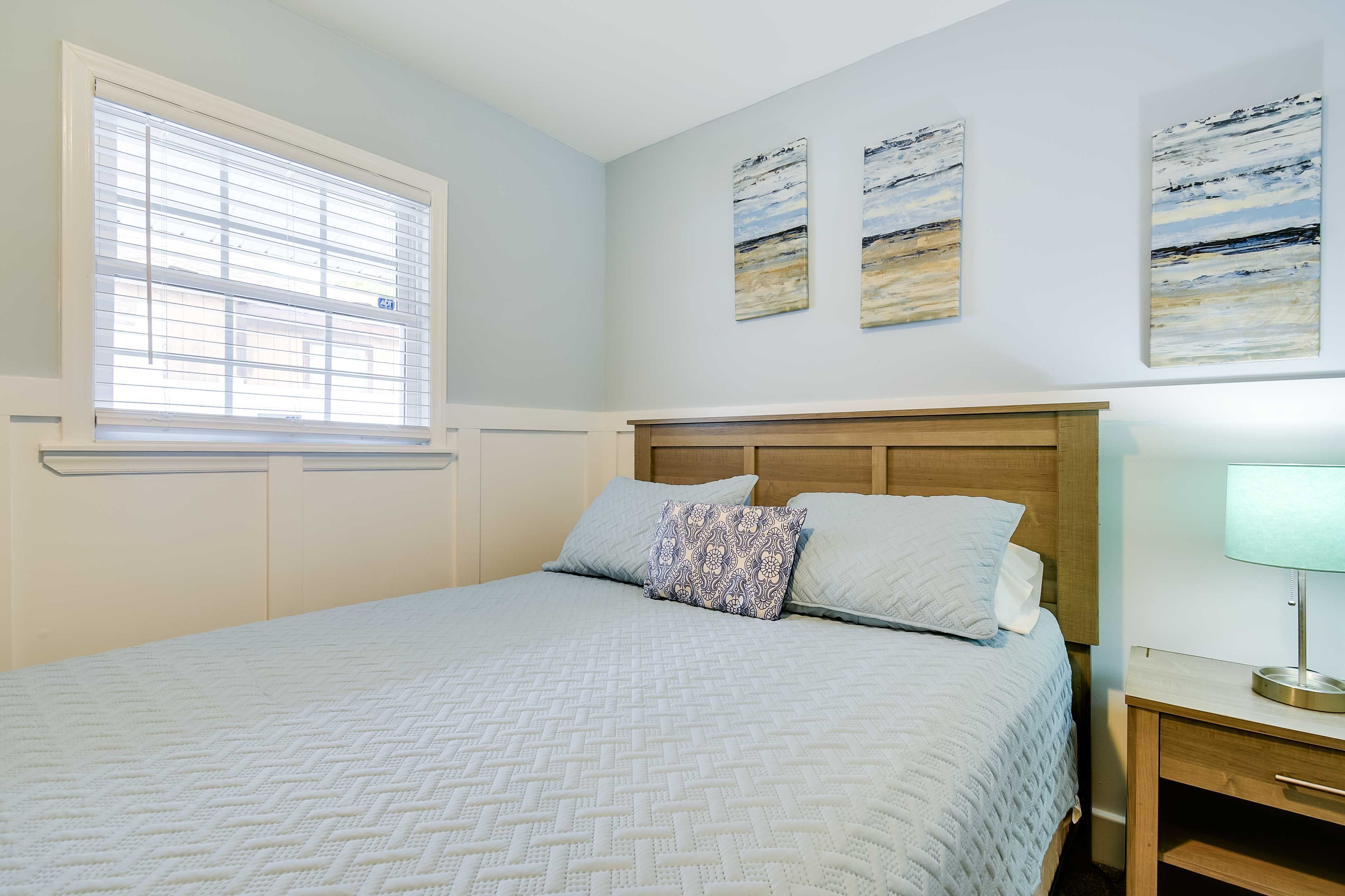 Bedroom 2 | Queen Bed
