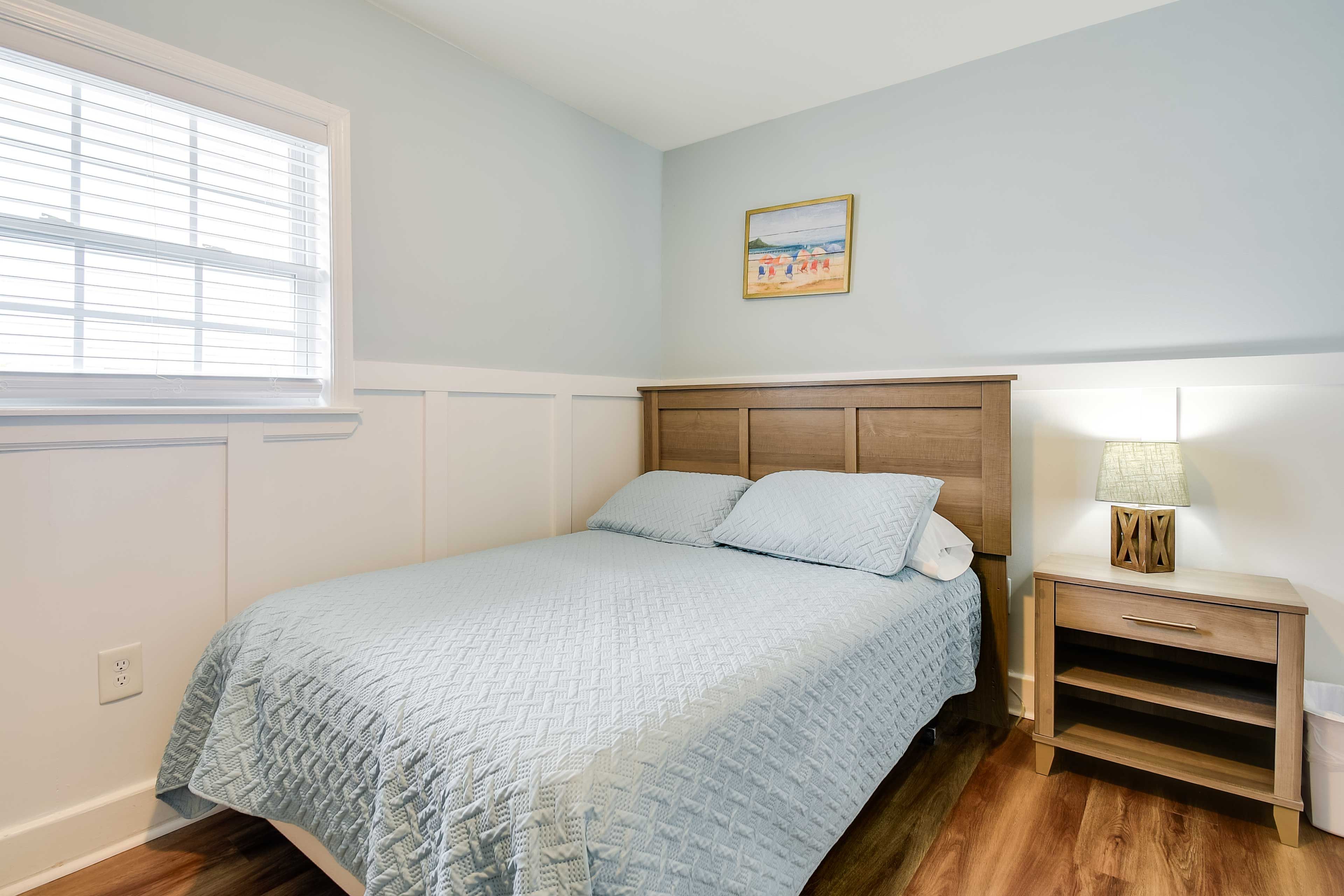 Bedroom 1 | Queen Bed | Linens Provided
