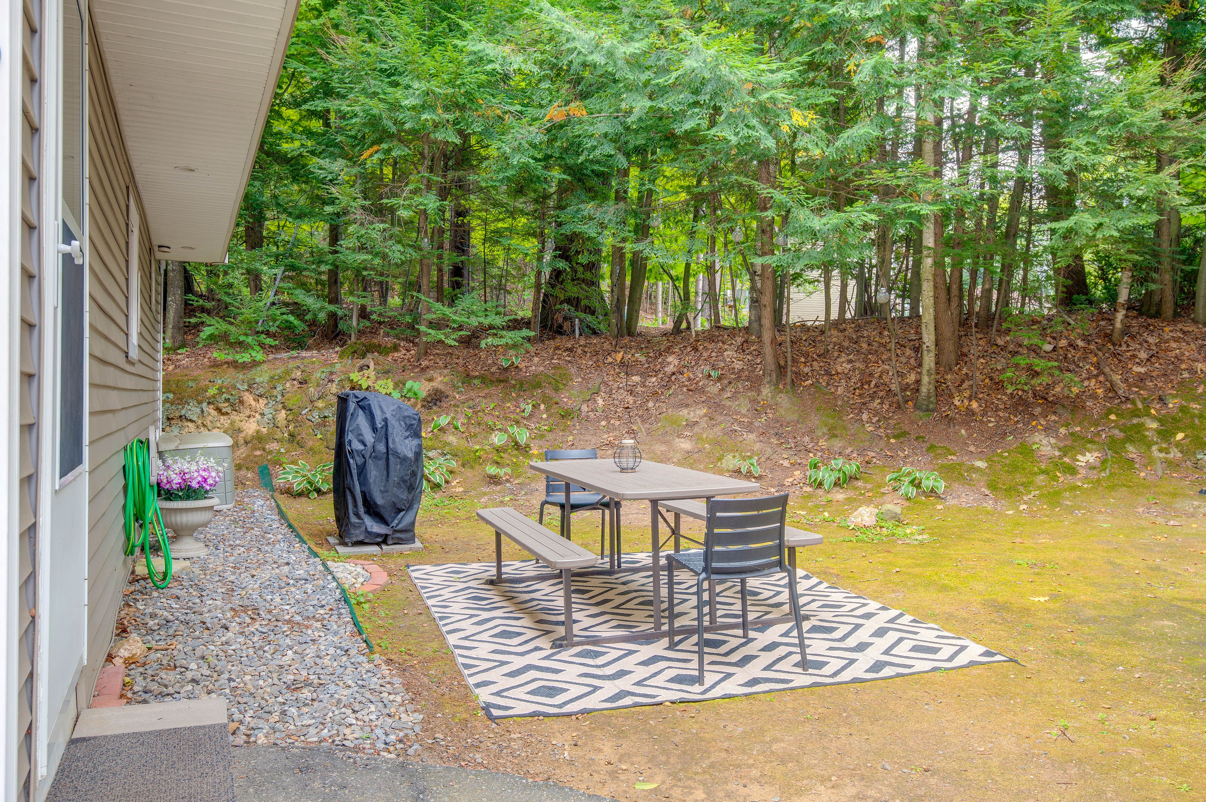 Outdoor Dining Area