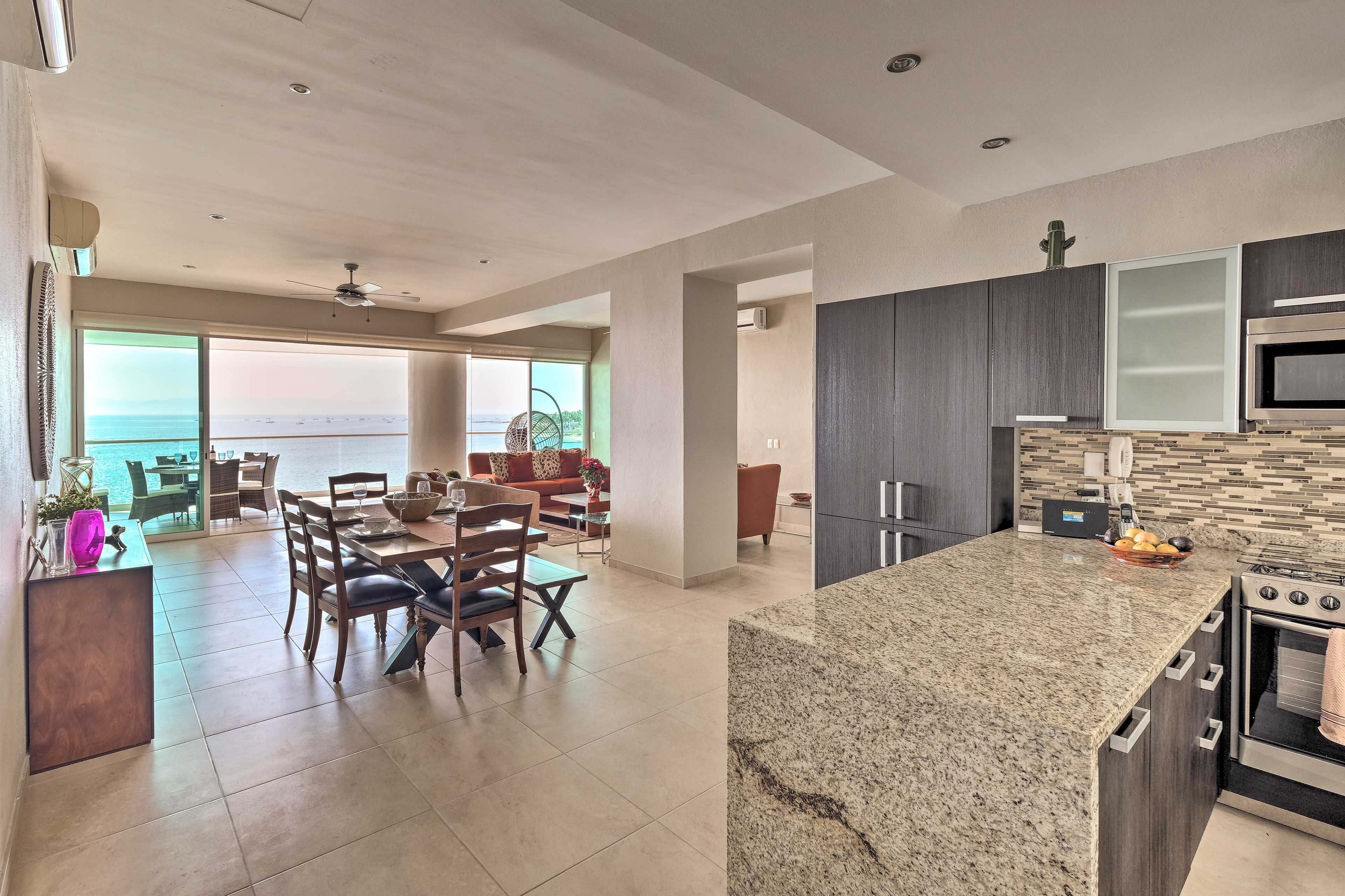 While prepping dinner, you won't be able to escape the water views.