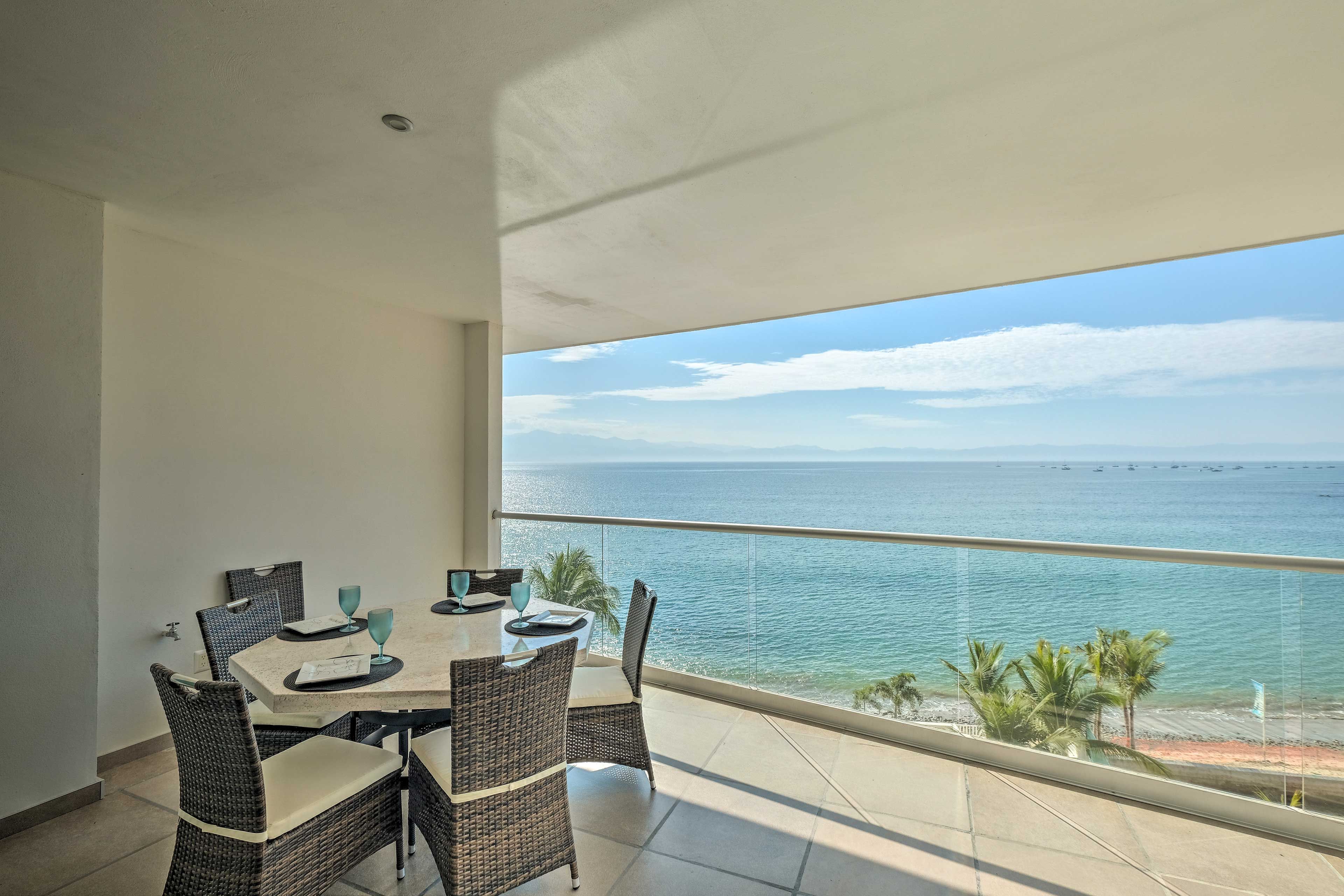 This 2-bedroom, 3-bath condo can sleep 6 guests amidst coveted amenities.