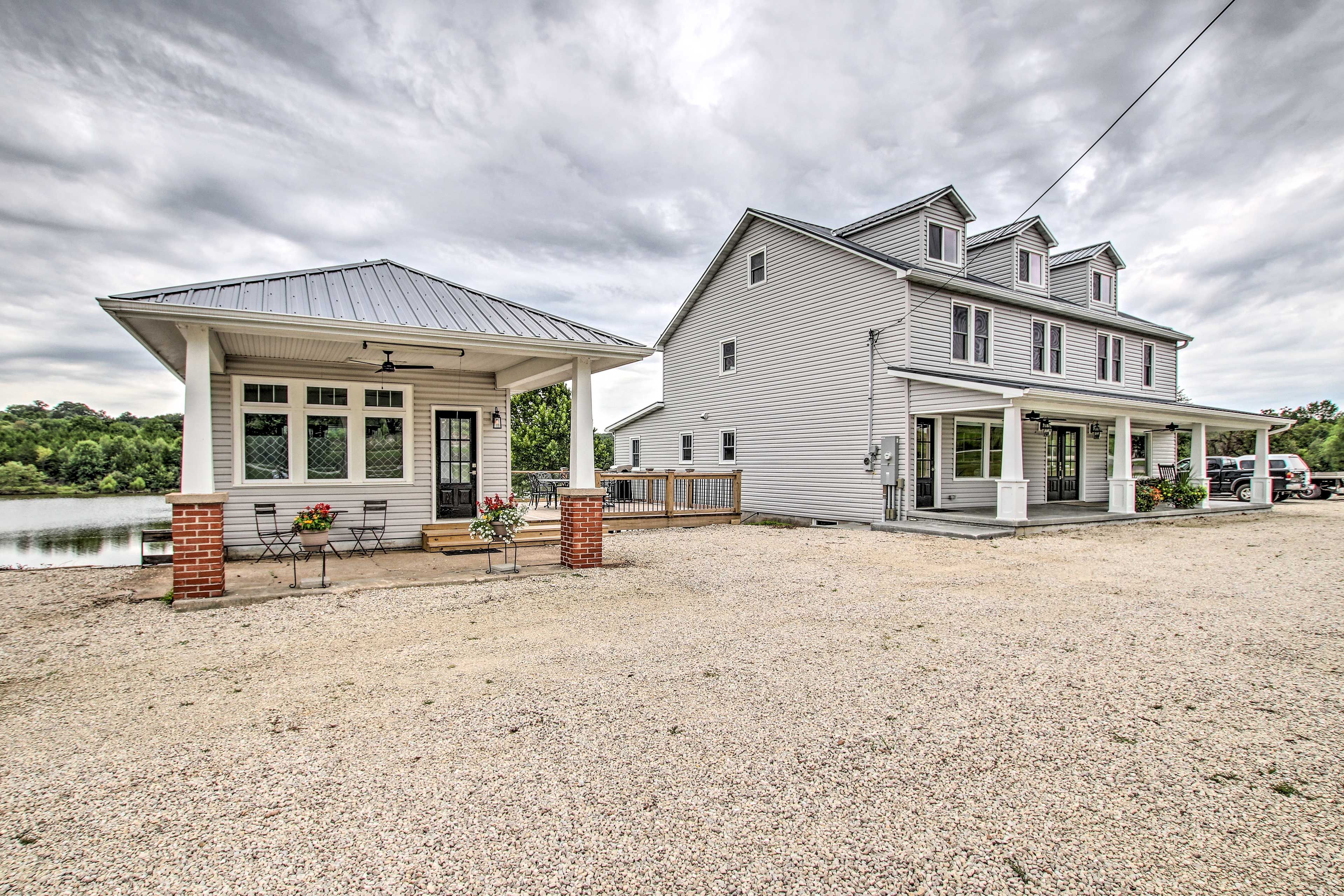 Open Parking | 20 Acres of Land