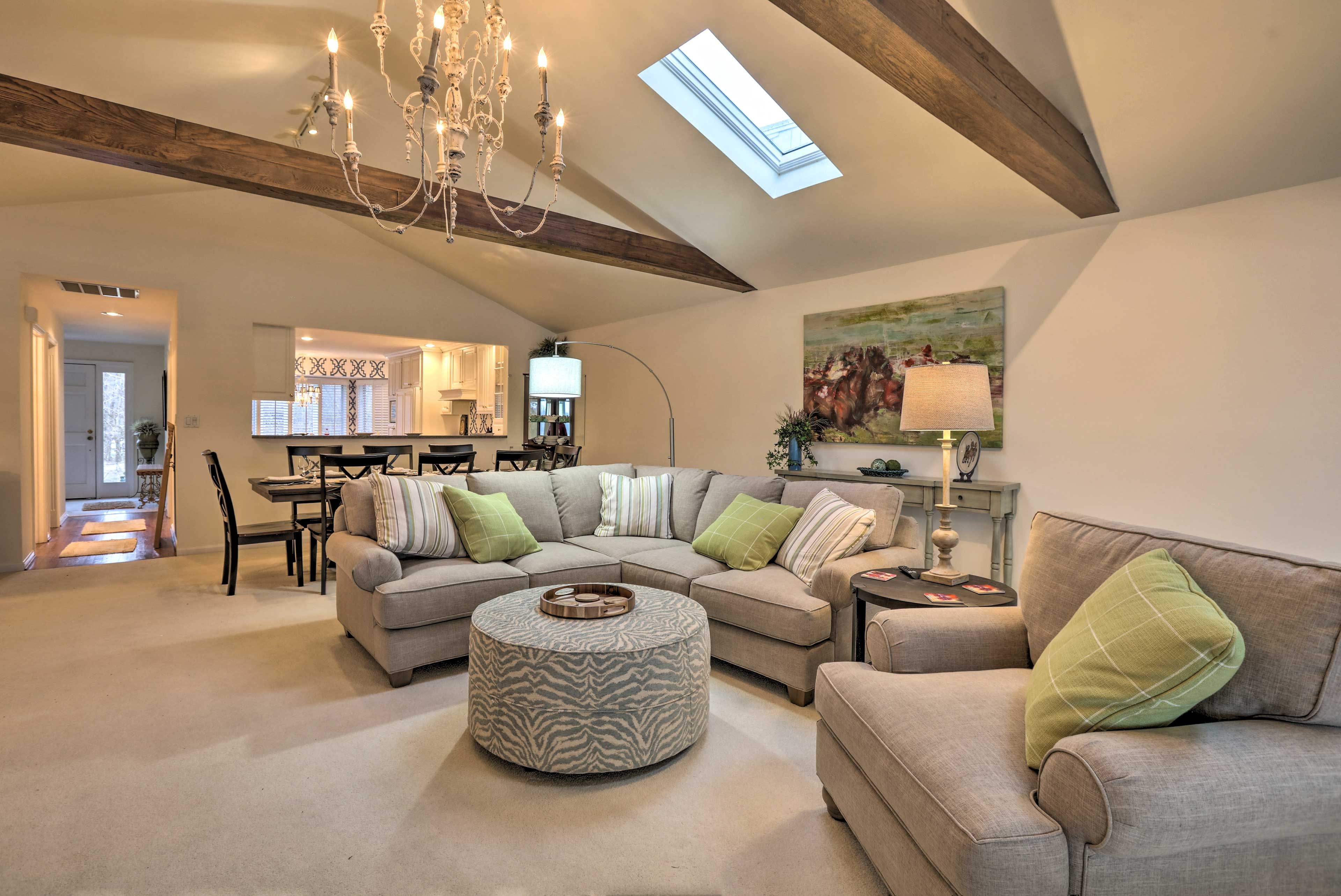 Living Room | Decorative Fireplace