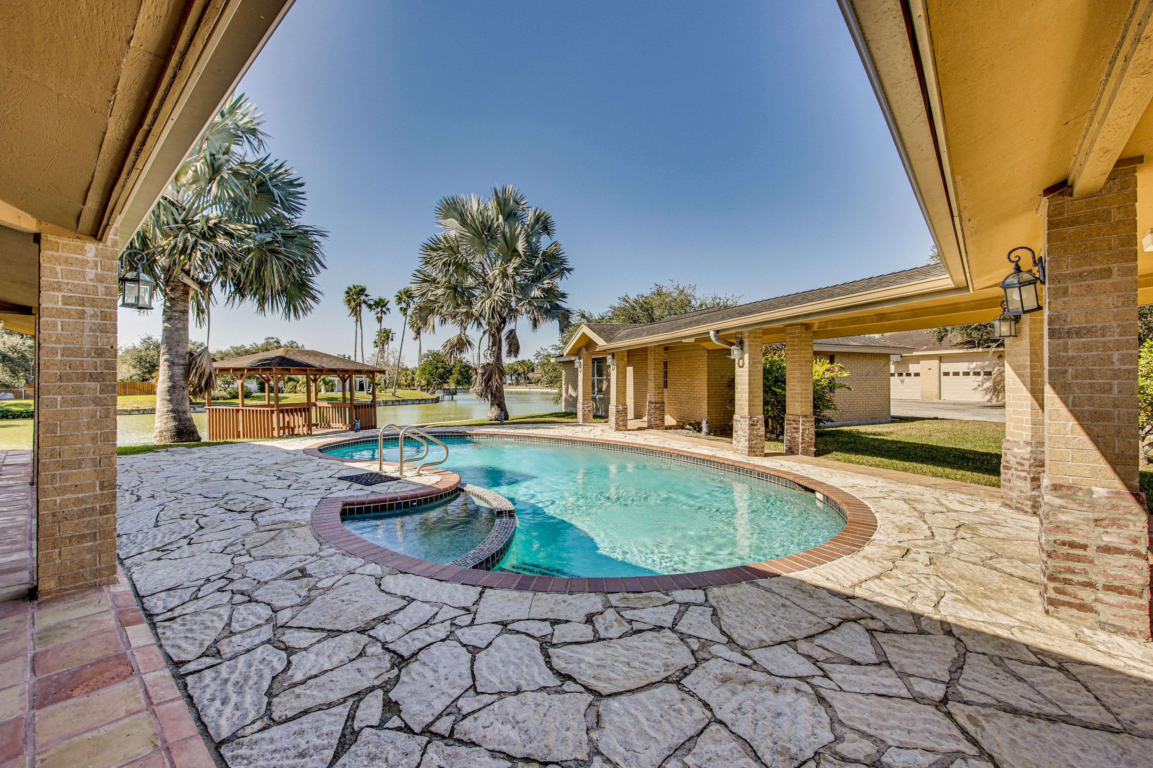 Harlingen Vacation Rental | 5BR | 4BA | 4,528 Sq Ft | Half Step to Enter