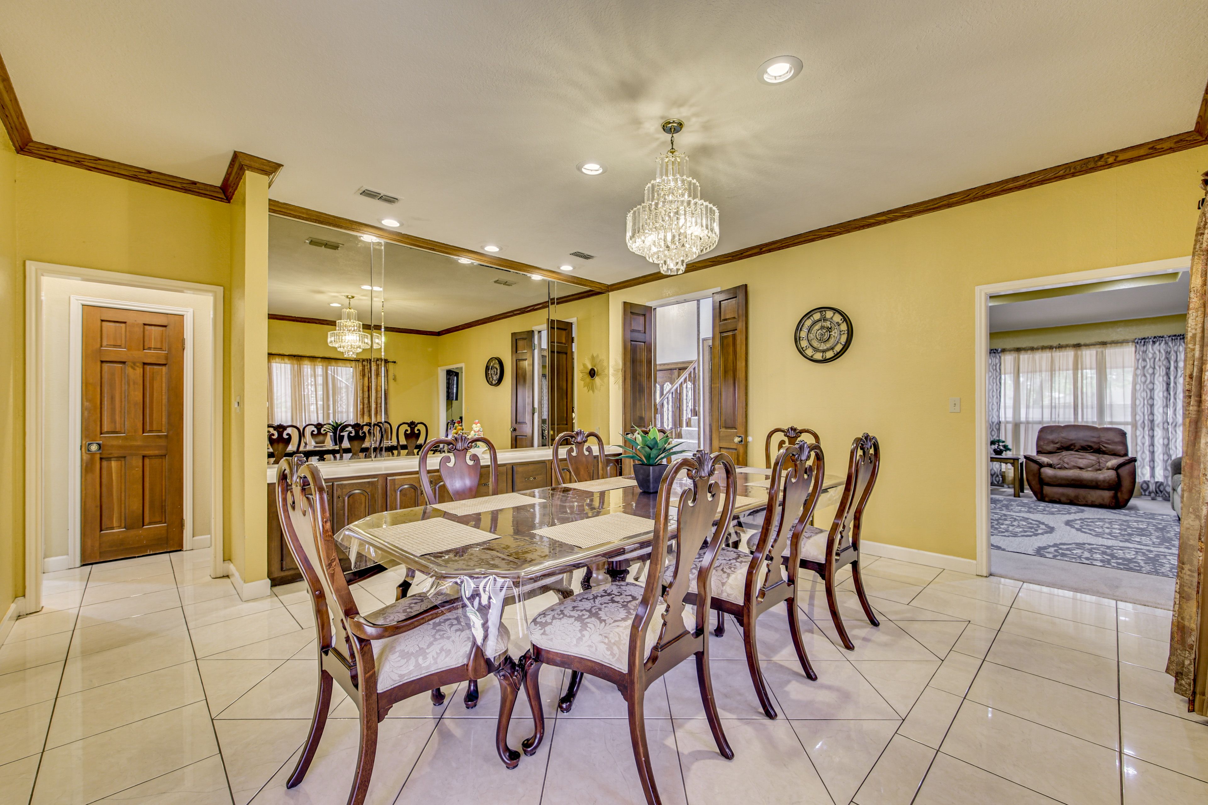 Dining Table | Dishware & Flatware Provided