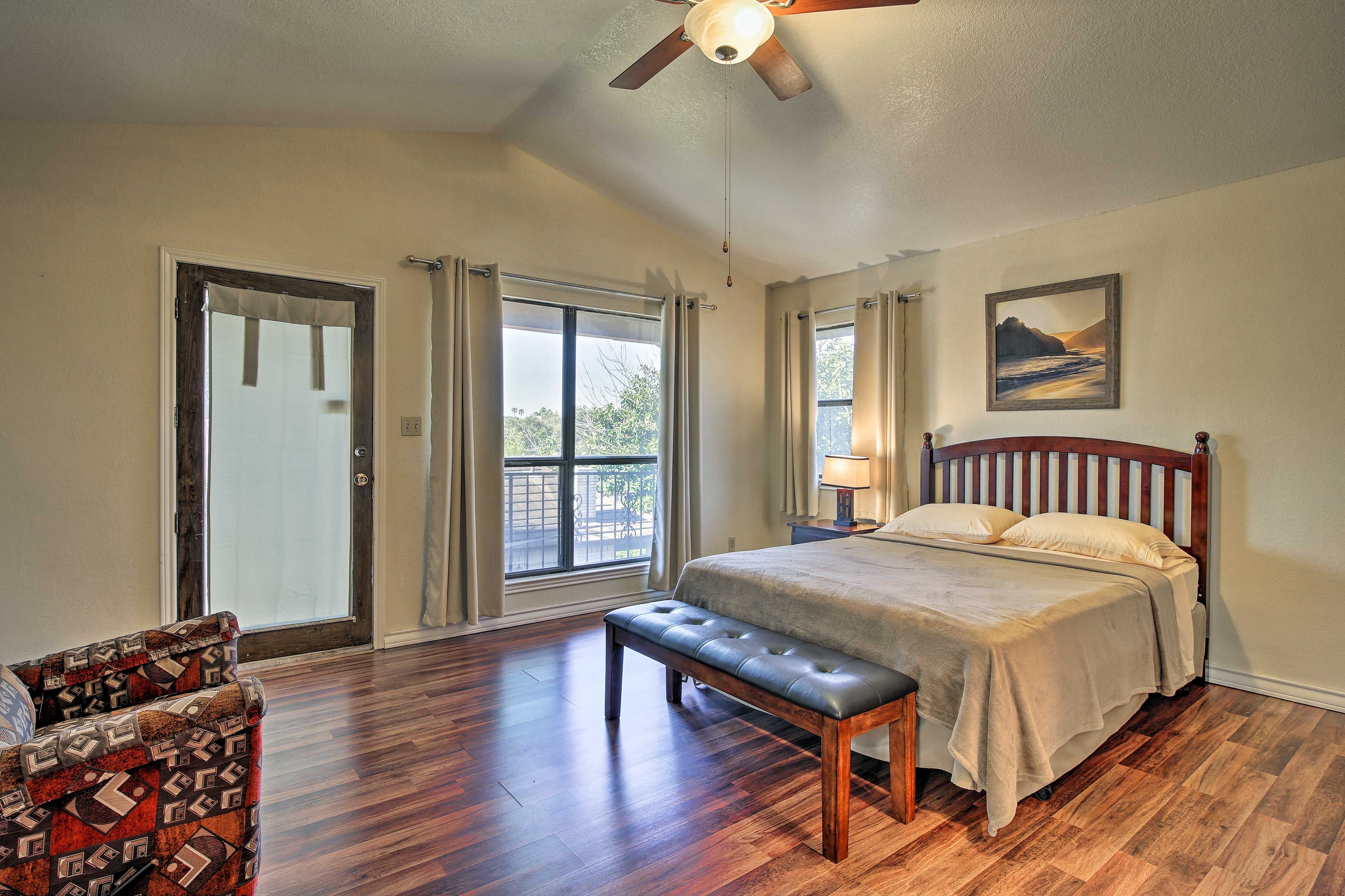 Bedroom 3 | Queen Bed