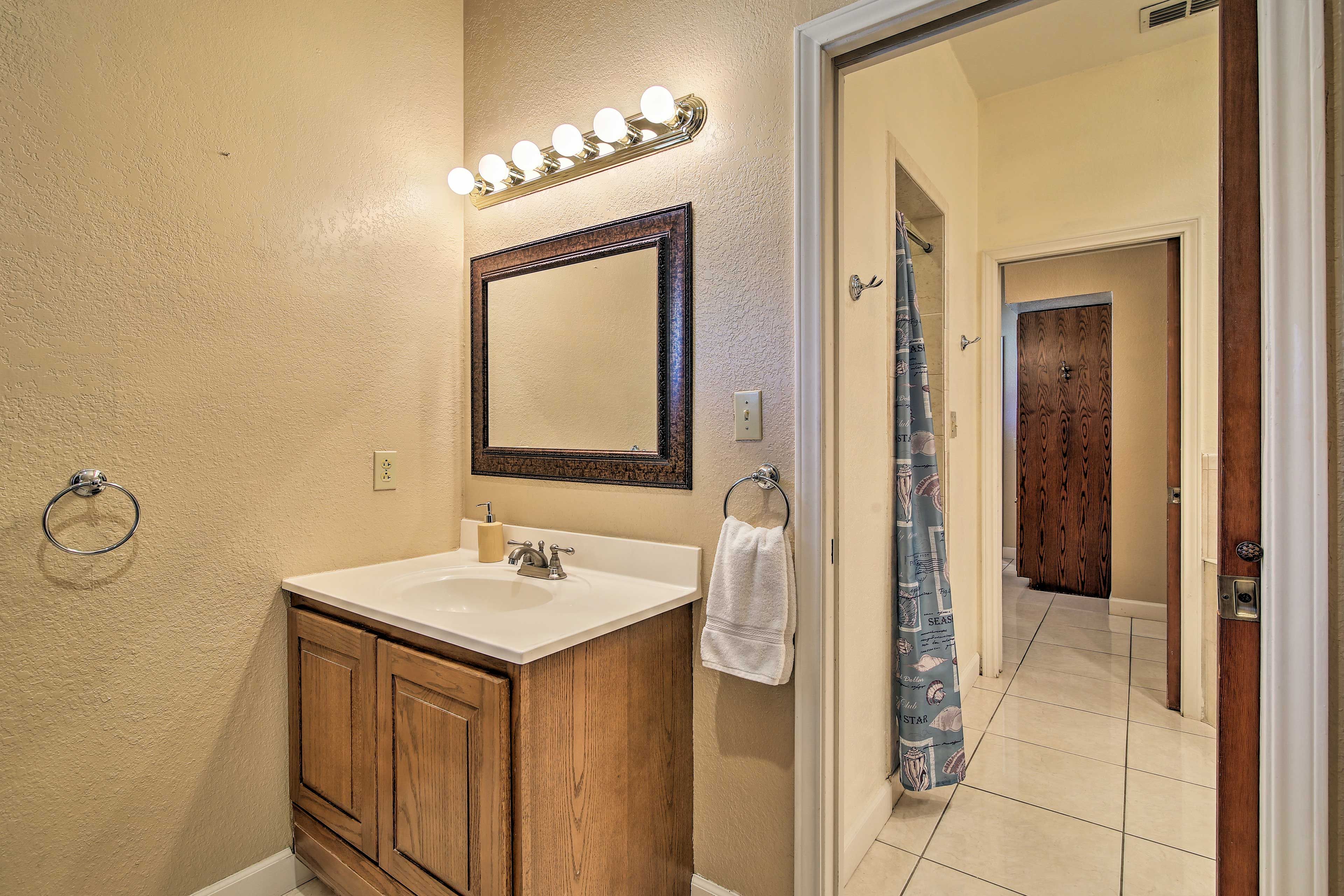 Full Bathroom