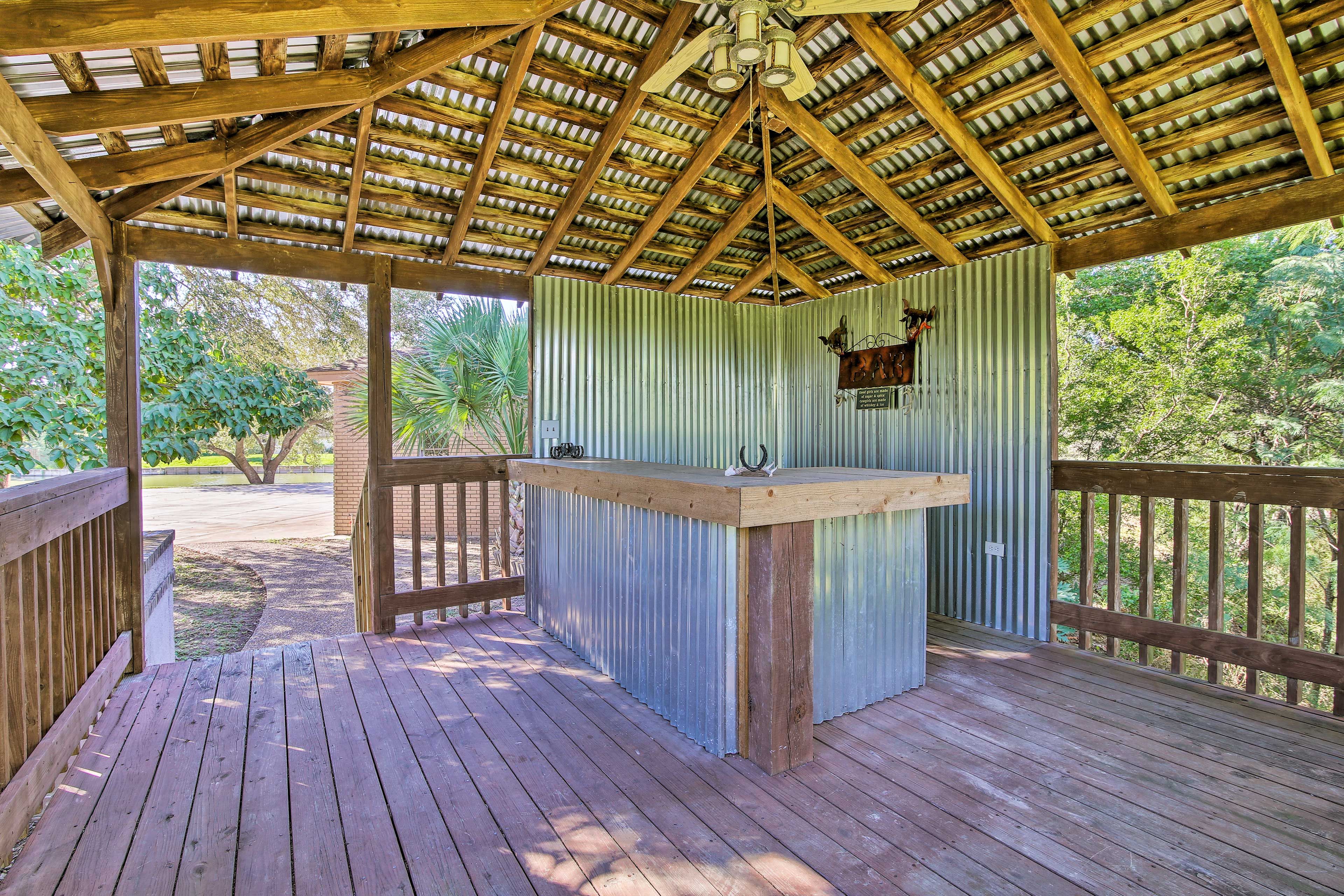 Gazebo w/ Bar Area