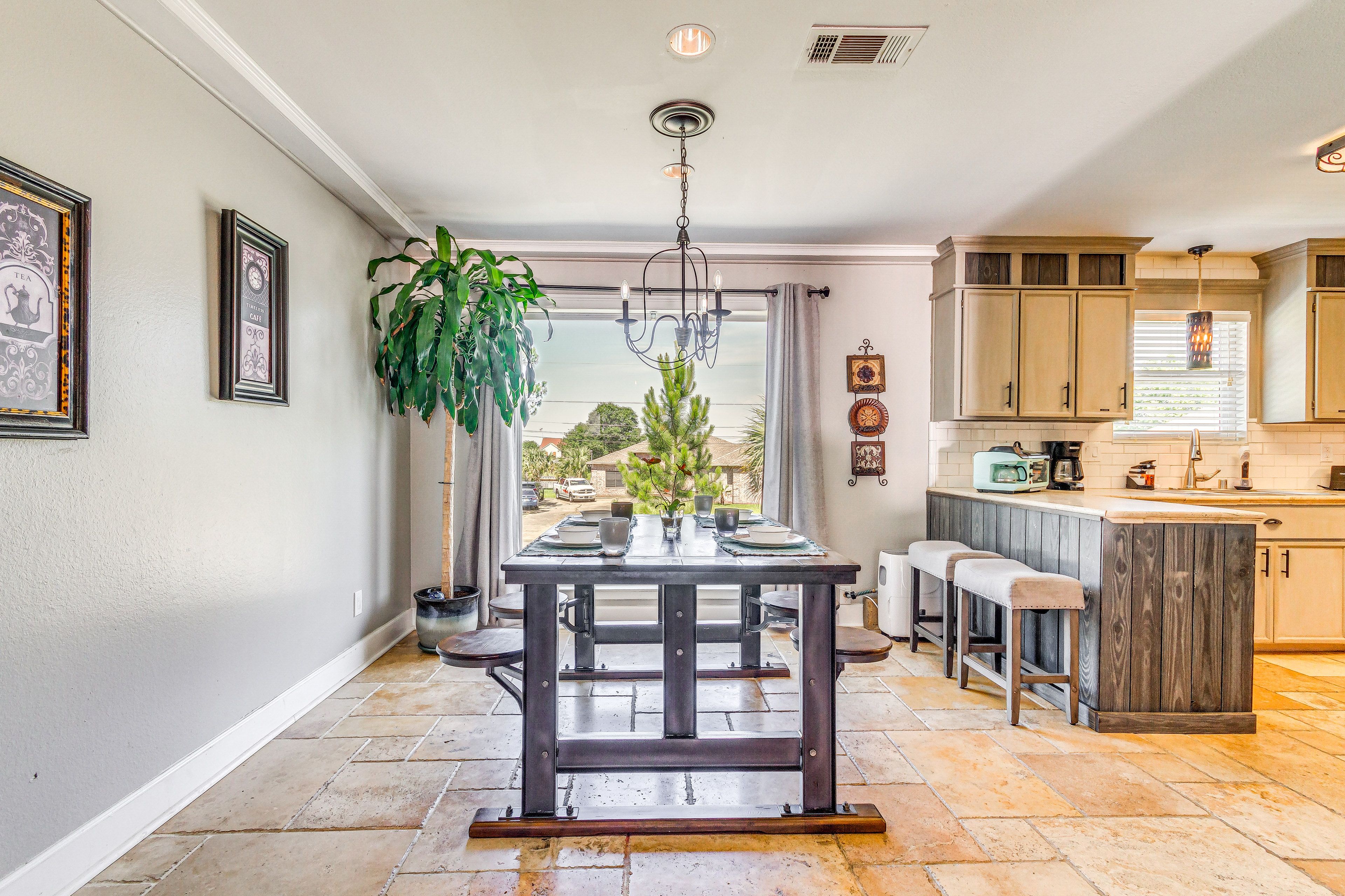 Dining Area | Dishware & Flatware