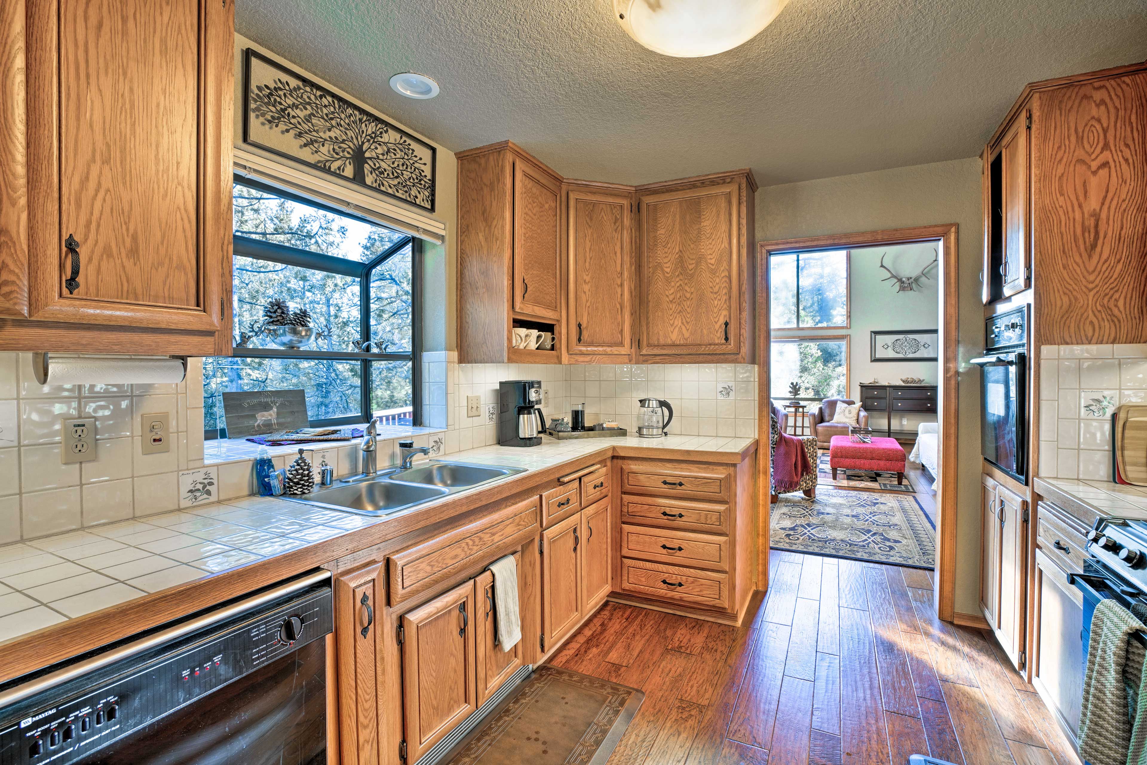 Kitchen | Dishwasher | Coffee Maker