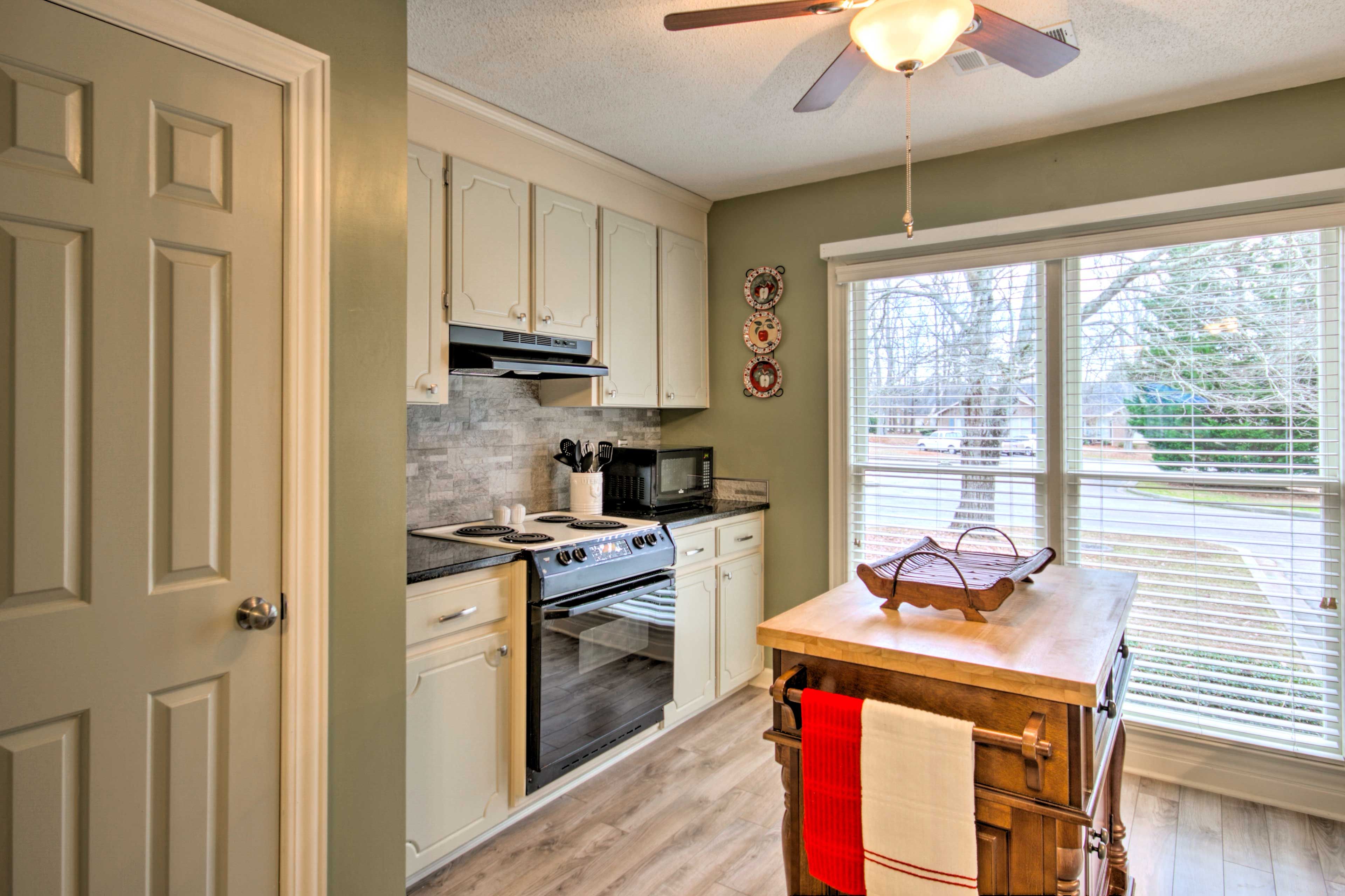The center island is sure to come in handy while cooking!