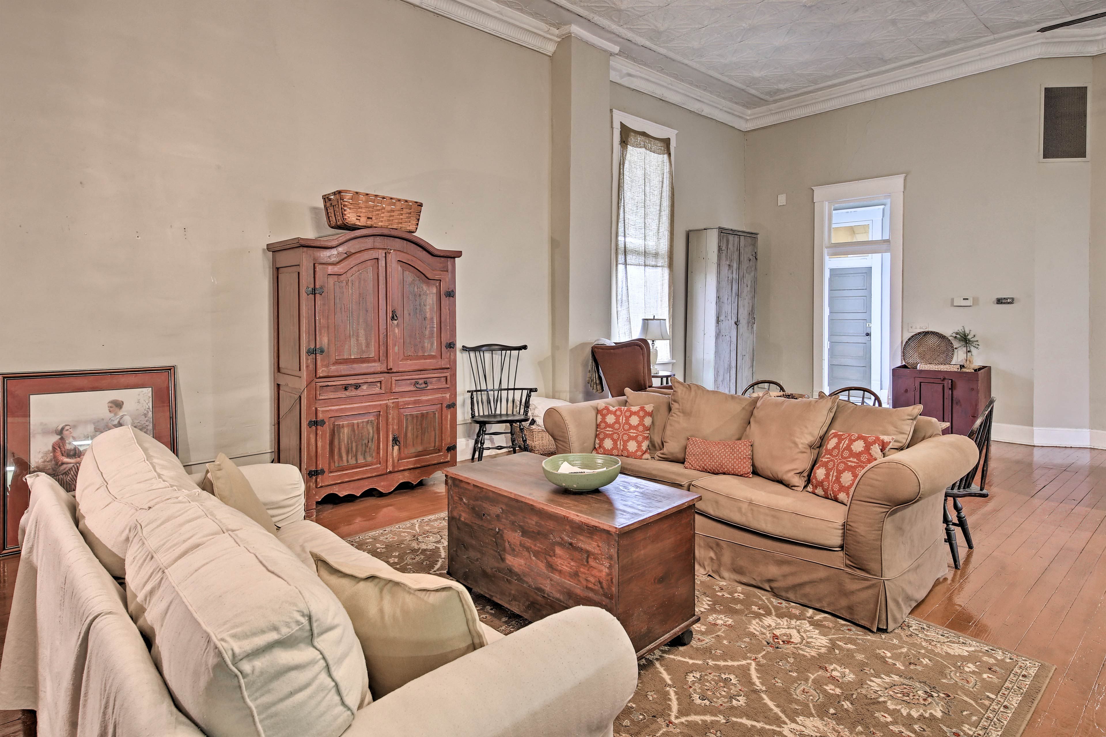 Kick back on the sofas while you settle in with friends and family.