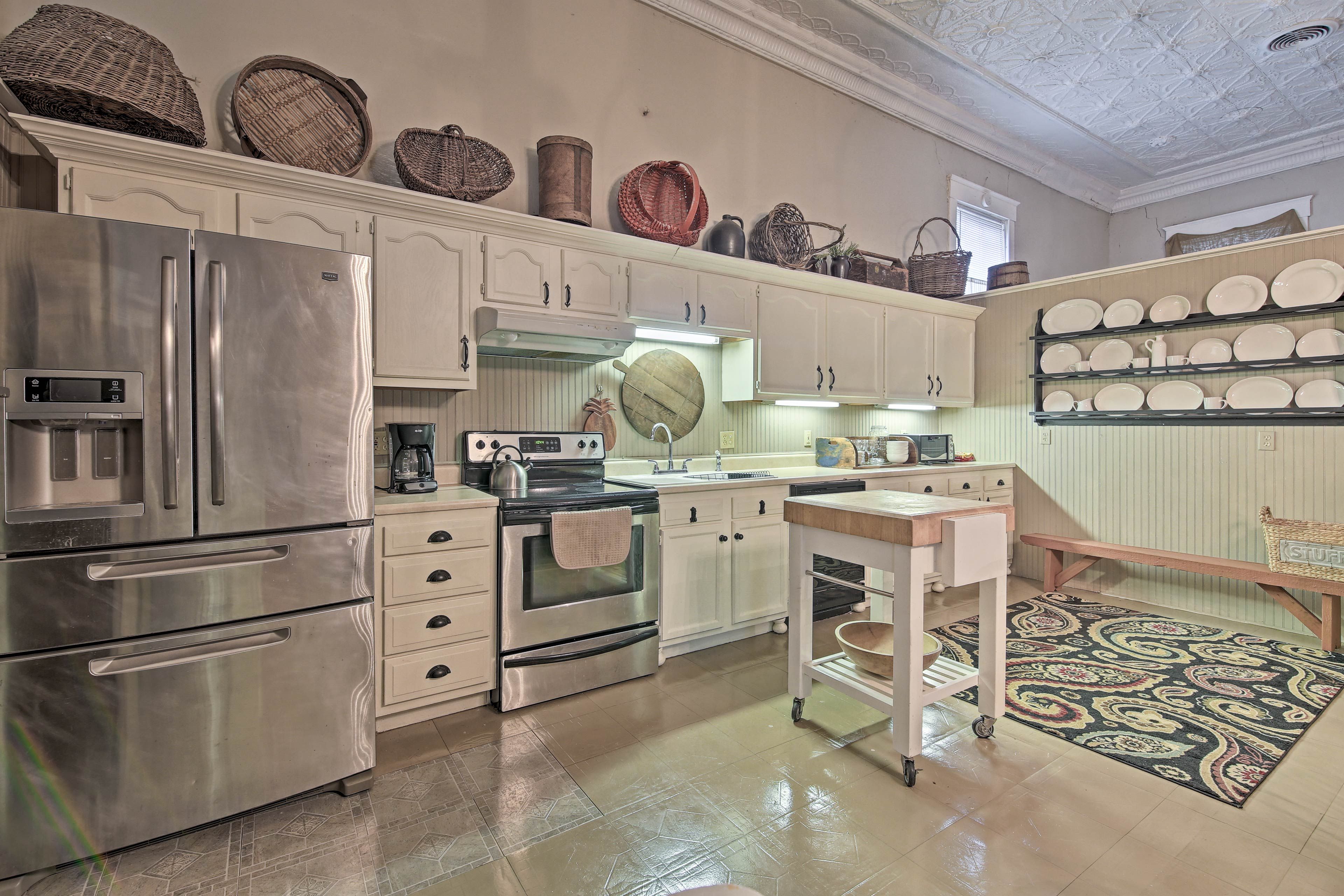 This 2-bedroom, 1-bathroom unit boasts accommodations for up to 4 guests.