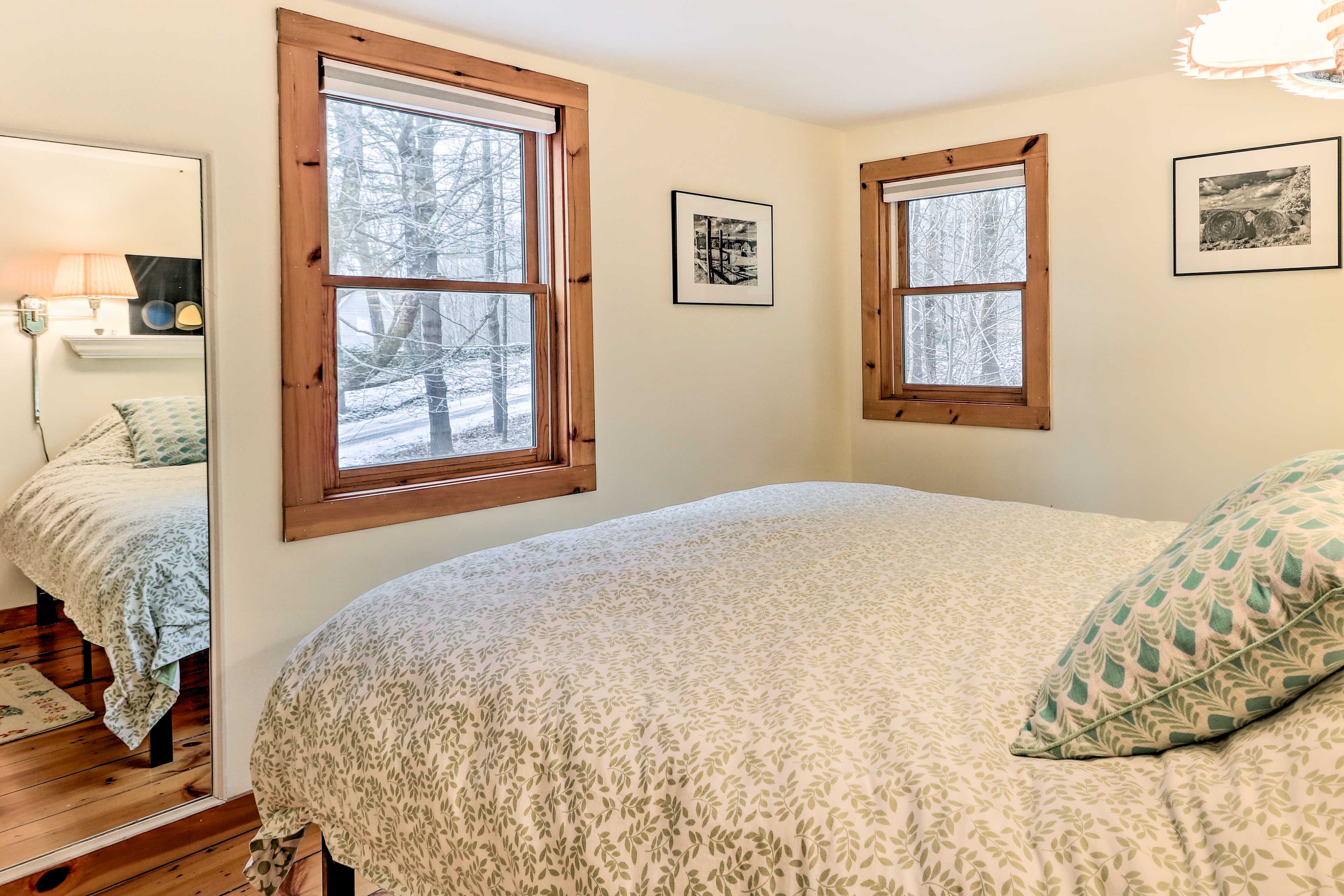 Bedroom 3 | Queen Bed