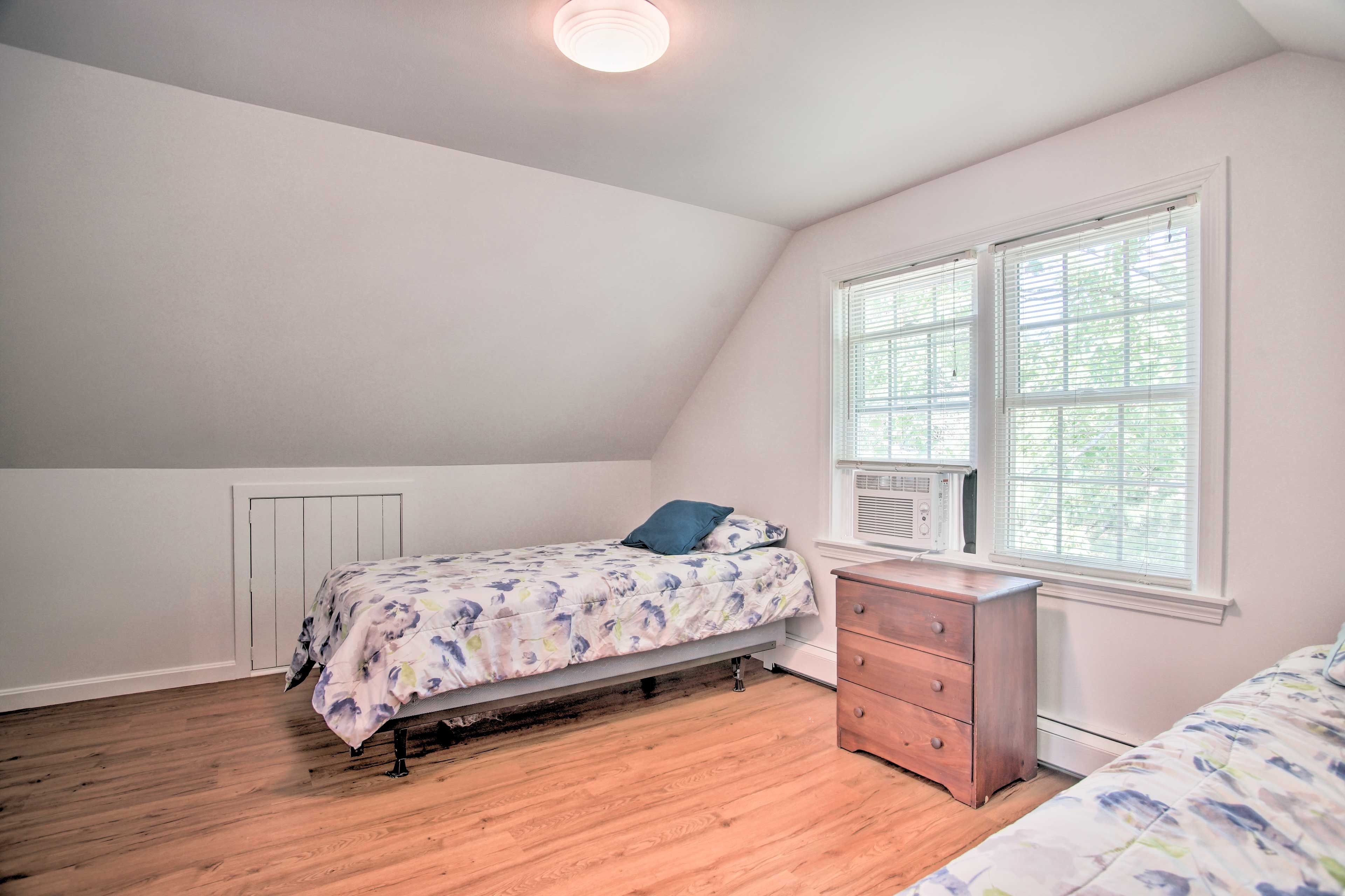 Bedroom 3 | 2 Twin Beds | 2nd Floor