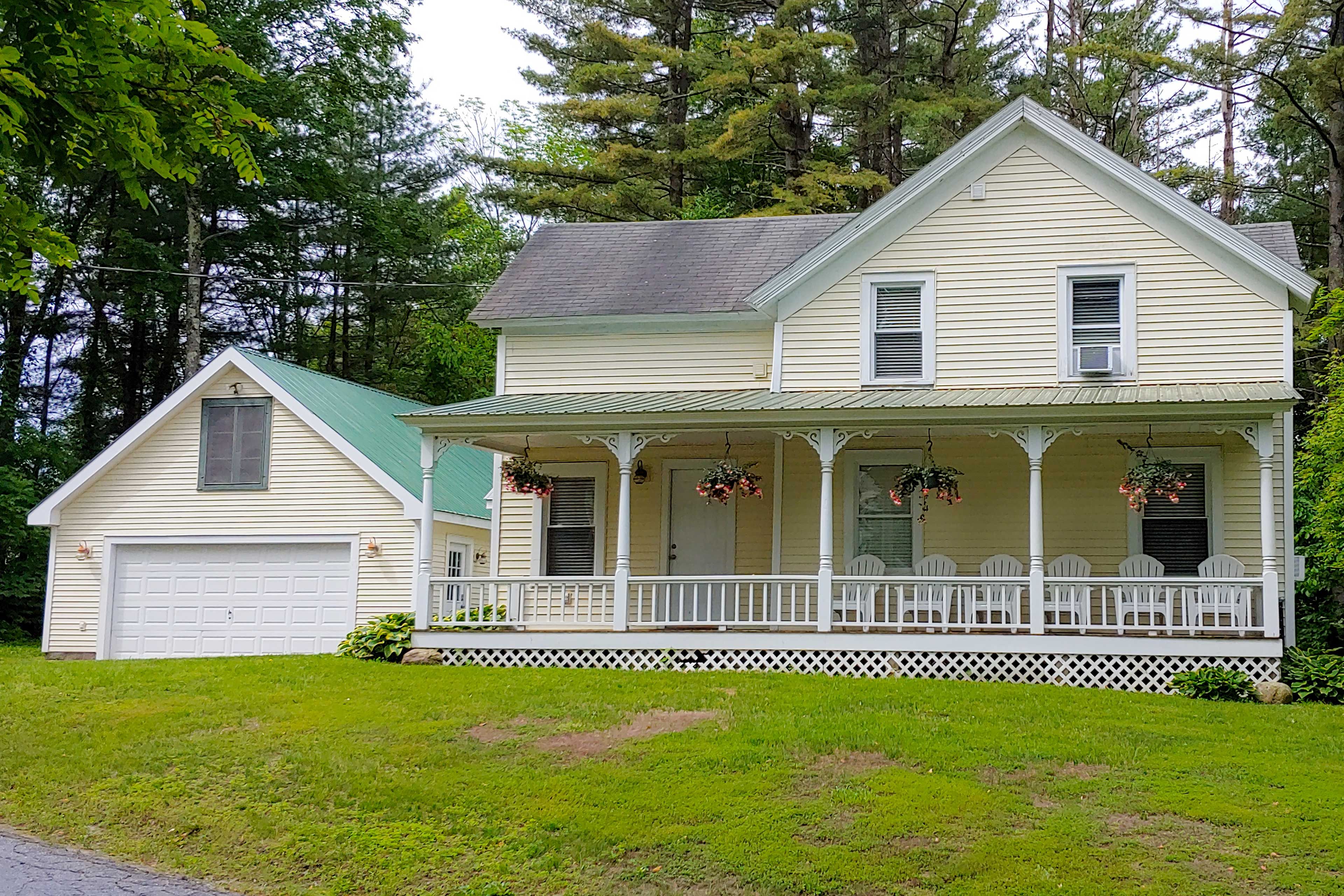 Warrensburg Vacation Rental | 4BR | 2BA | 1,800 Sq Ft | Stairs Required to Enter