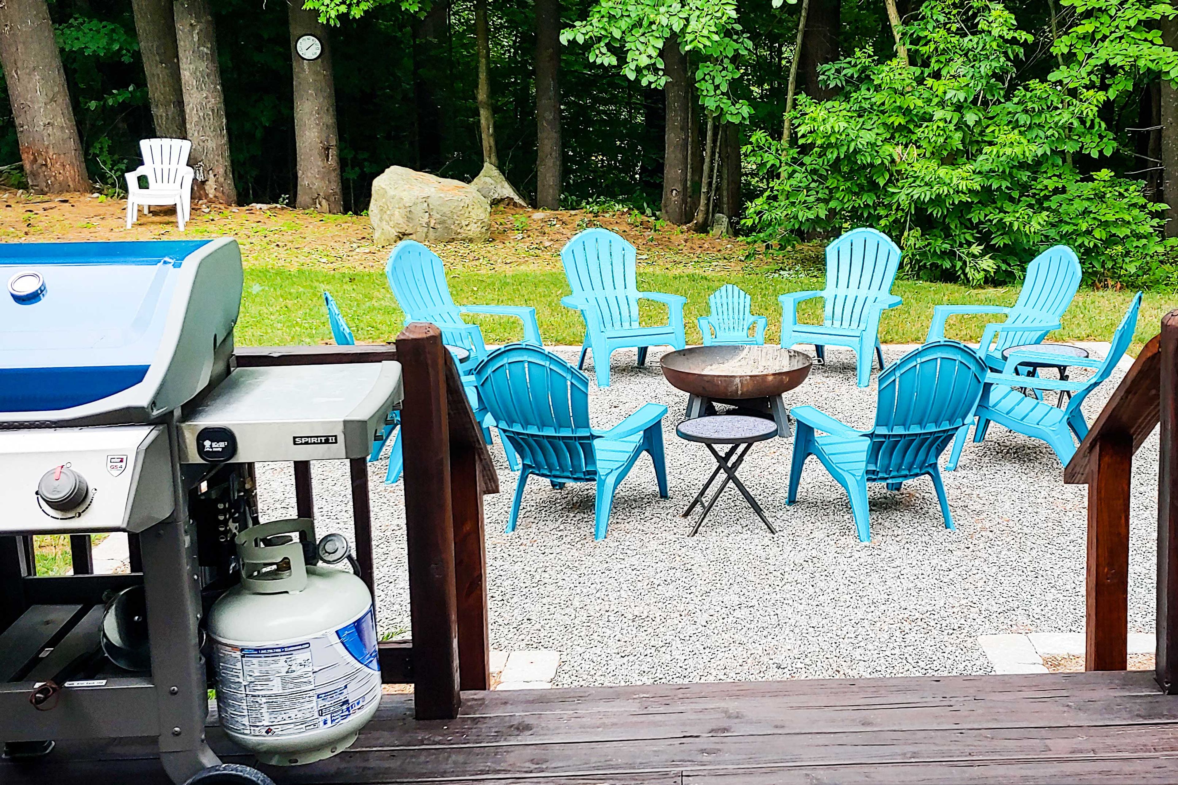 Yard | Wood-Burning Fire Pit w/ Seating