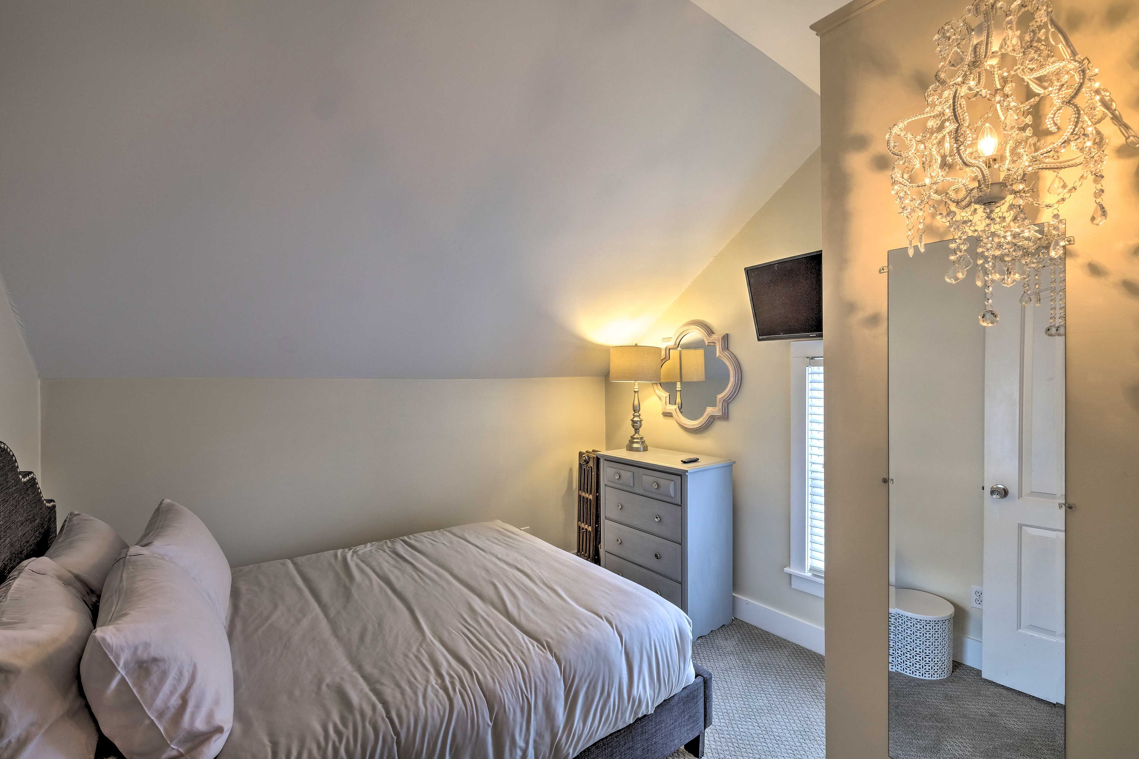 Bedroom 3 | Queen Bed | 2nd Floor