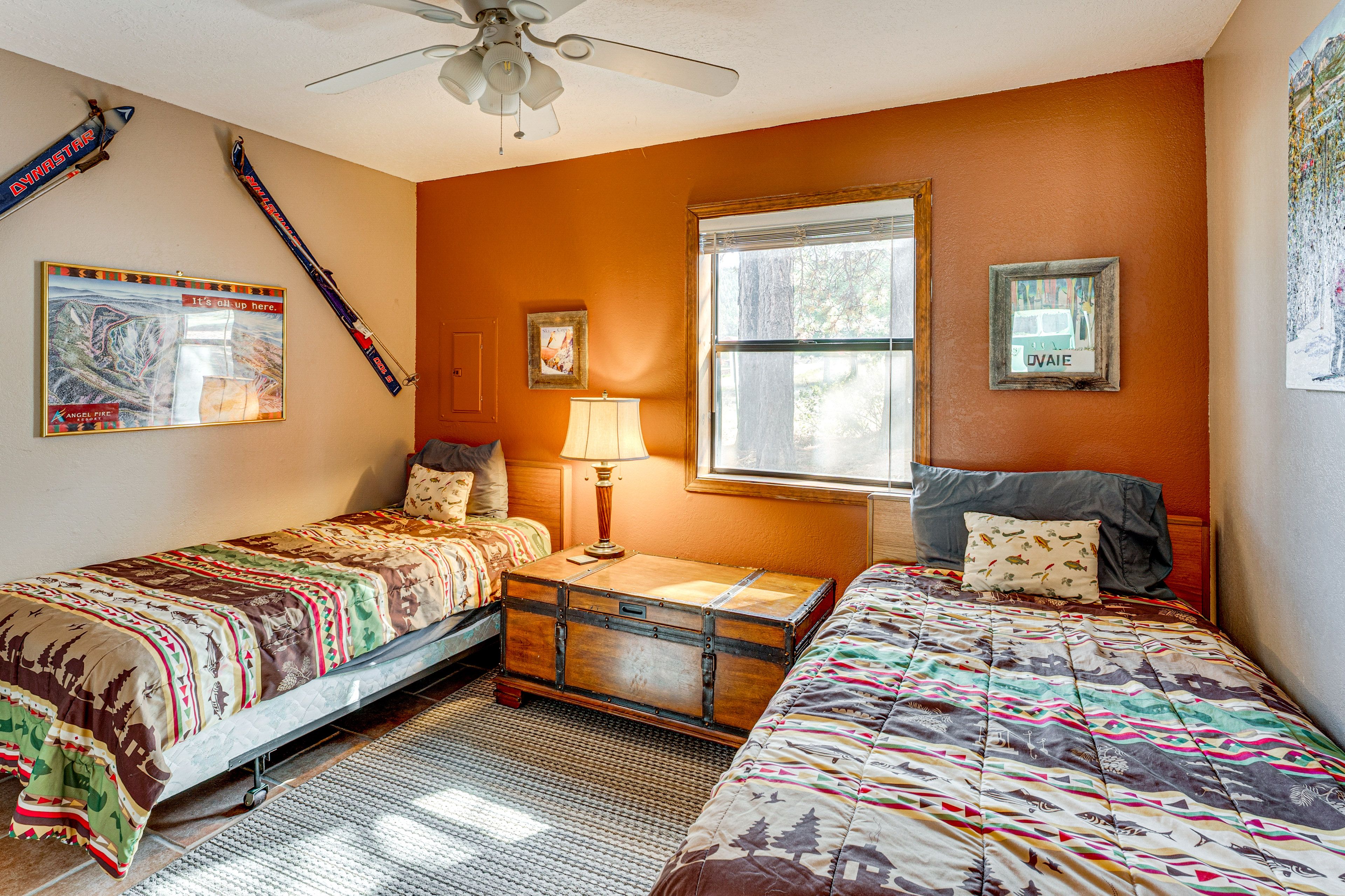 Bedroom 2 | 2 Twin Beds