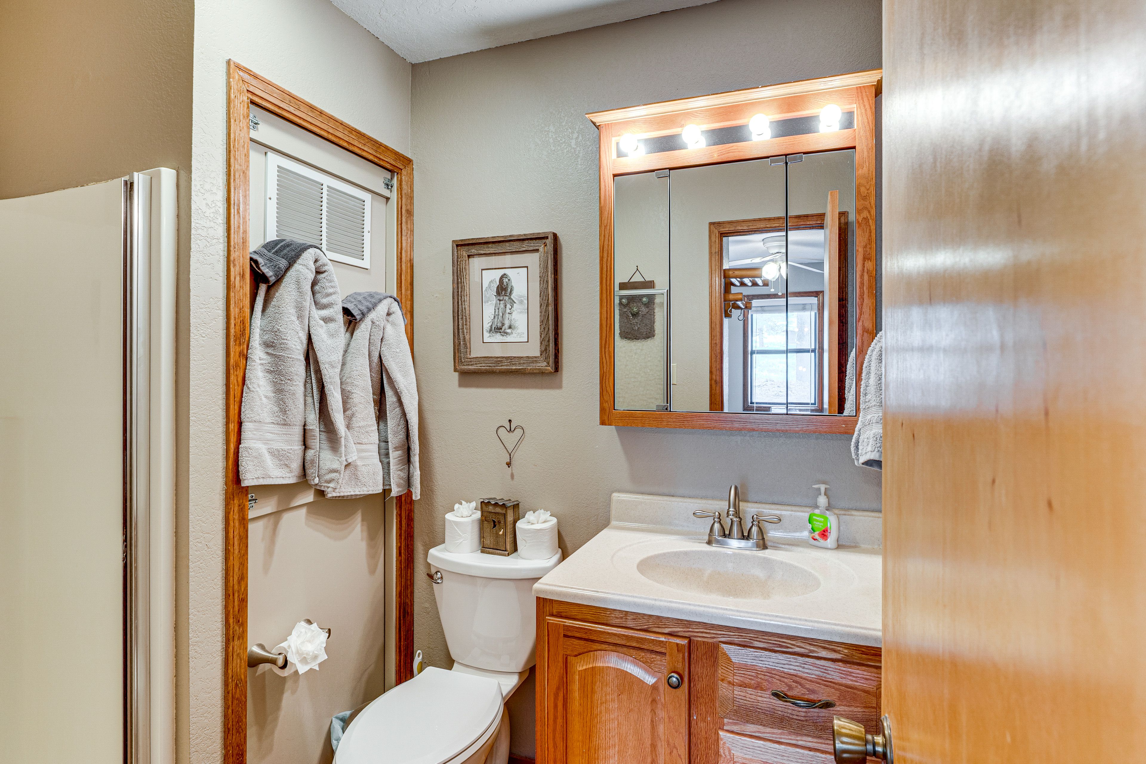 Full Bathroom