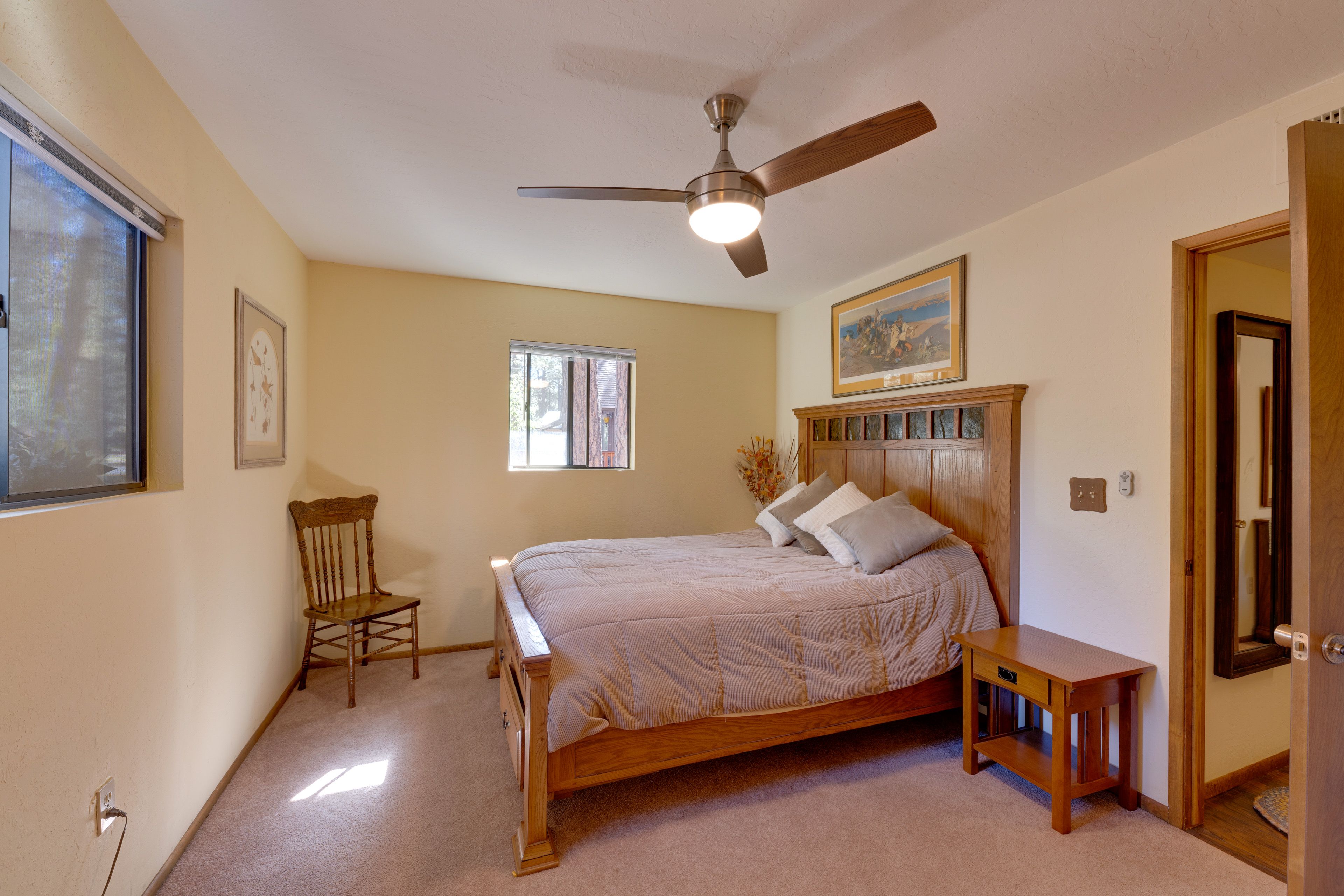 Bedroom 2 | Queen Bed