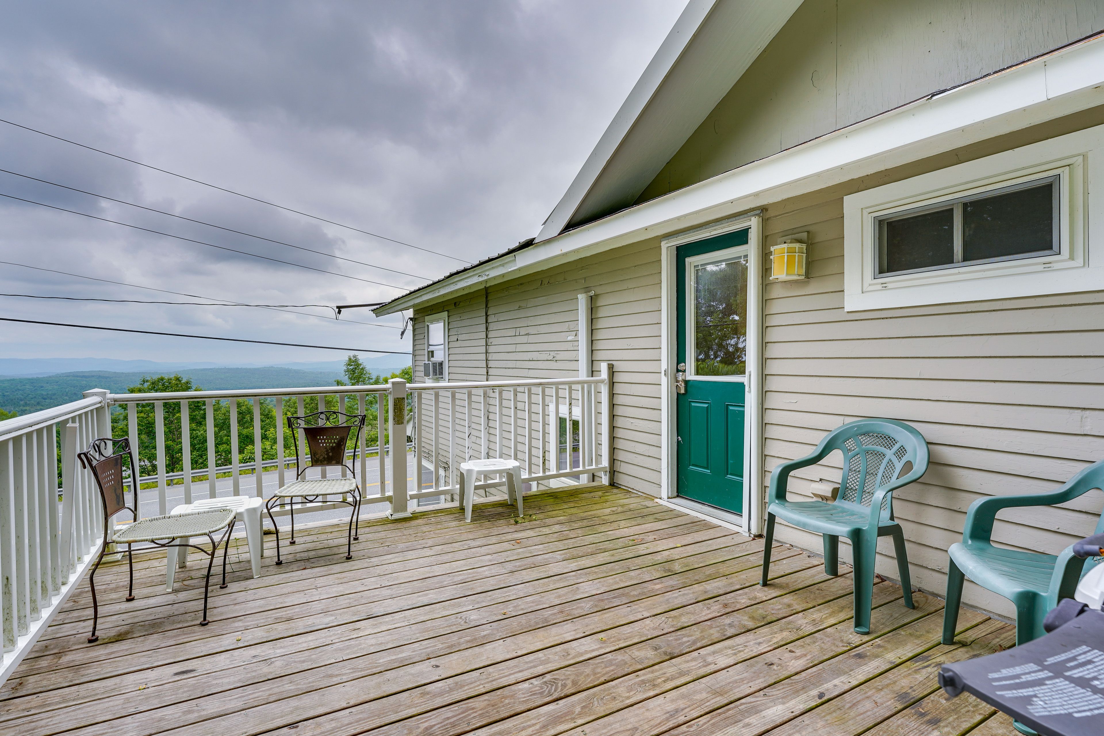 Private Deck