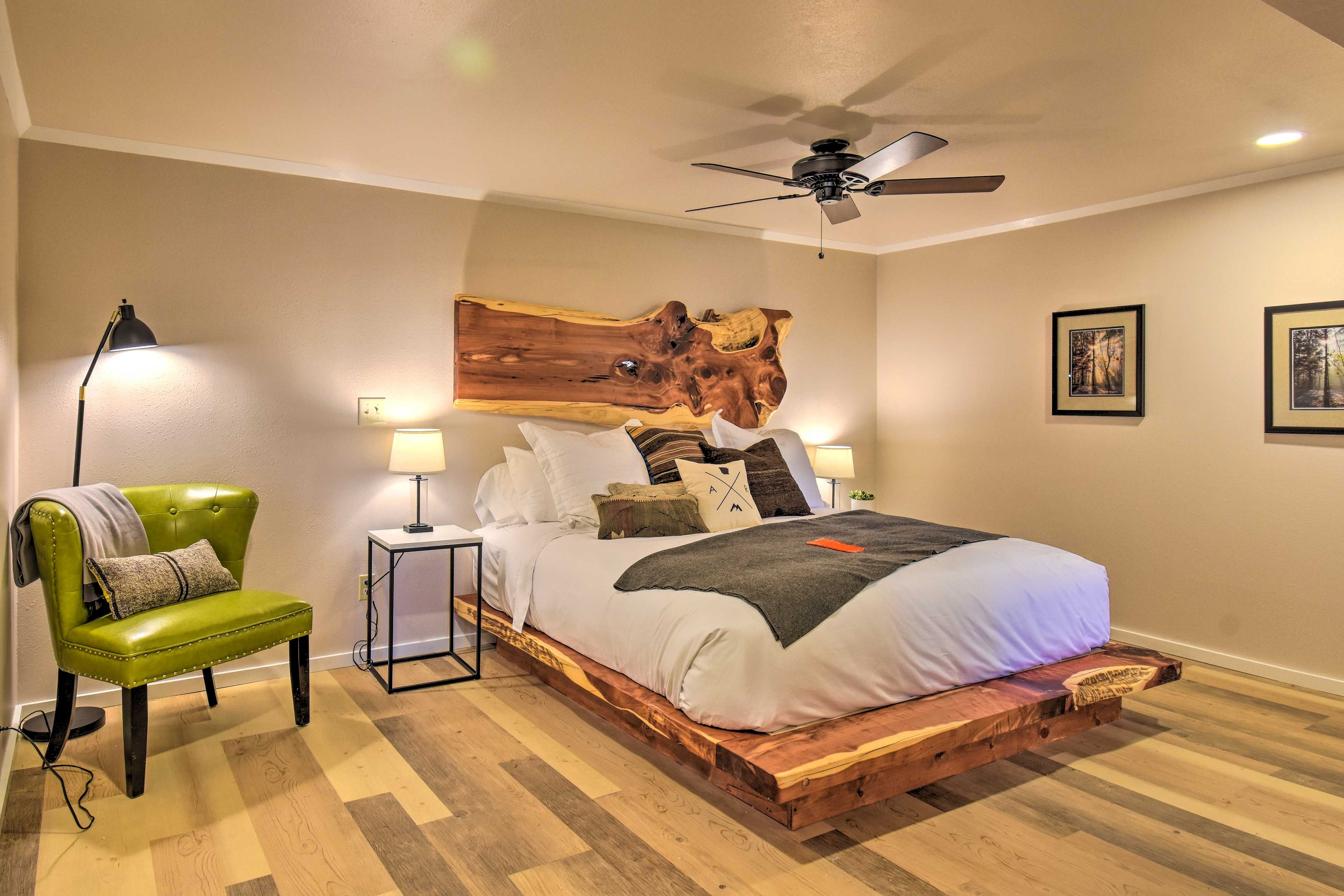 Bedroom 2 | King Bed