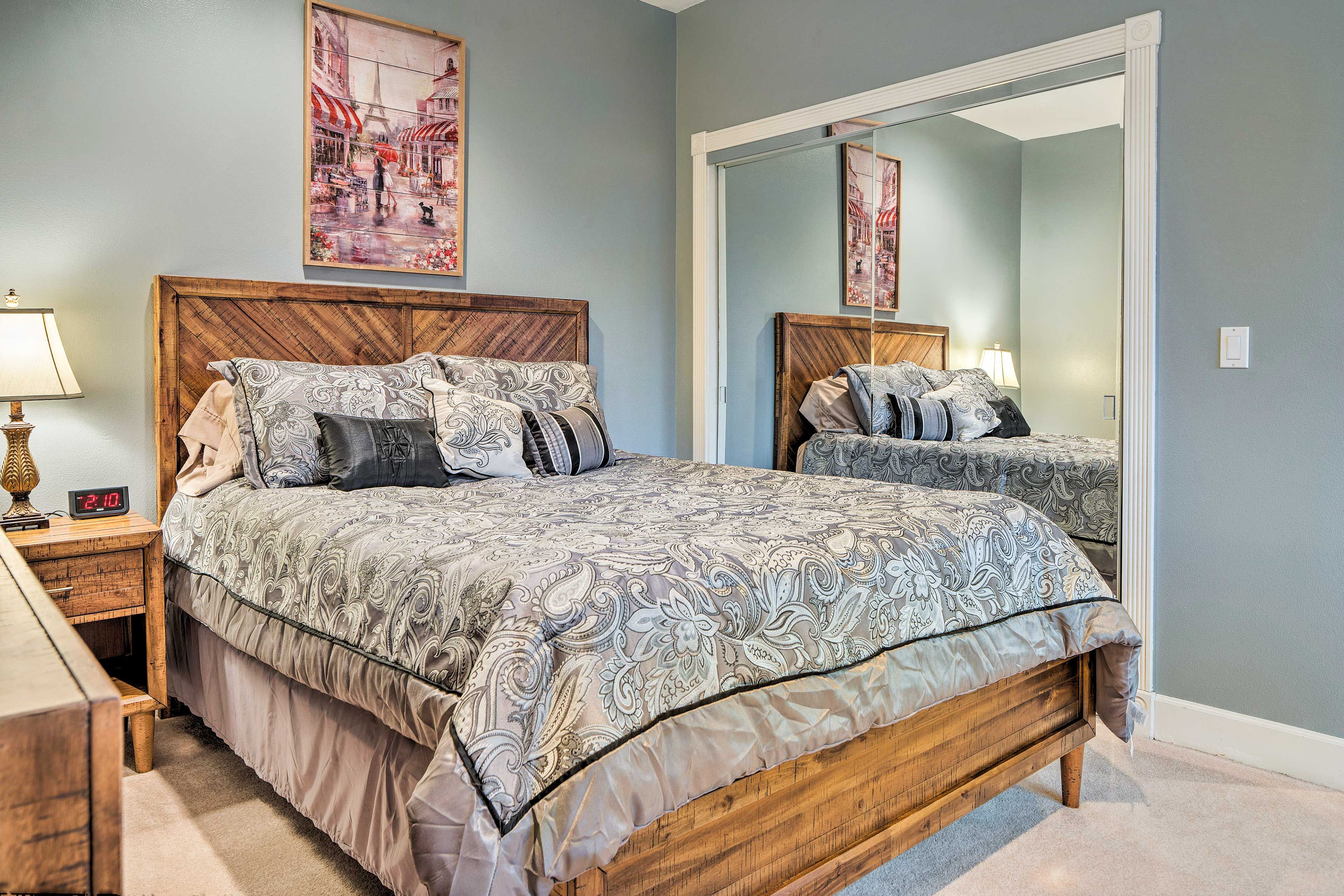 Bedroom 3 | Queen Bed