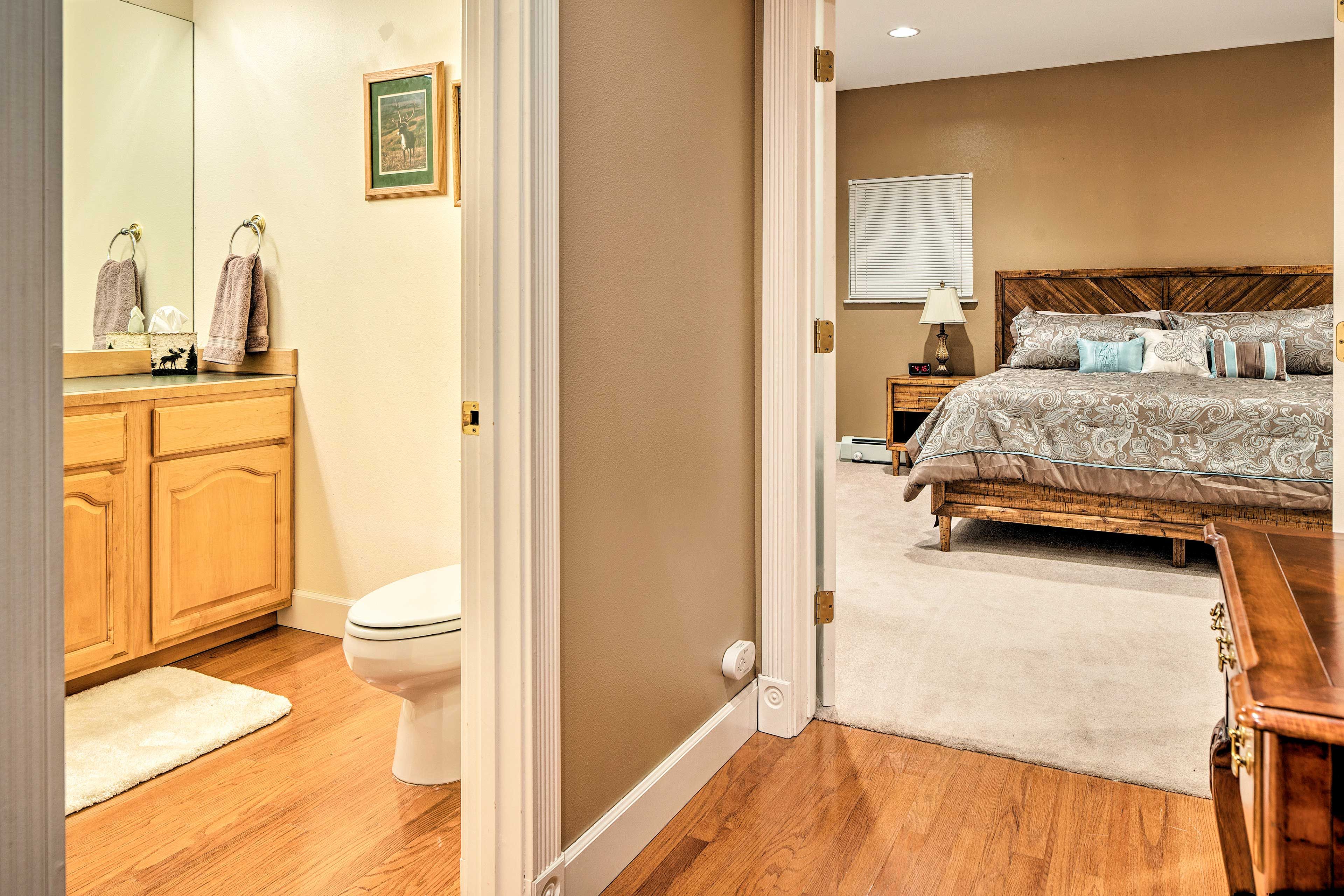 En-Suite Bathroom