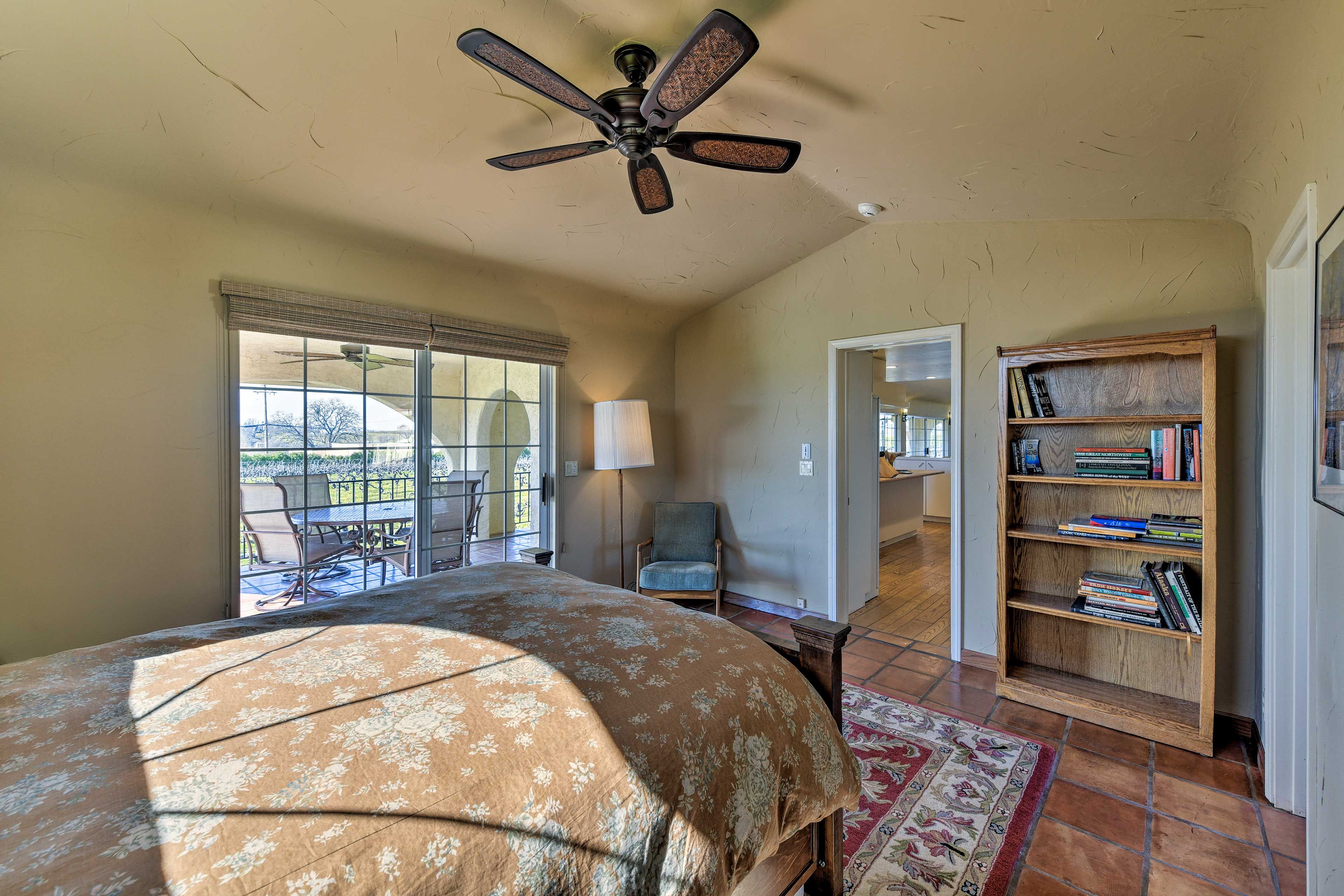 Bedroom 4 | Queen Bed