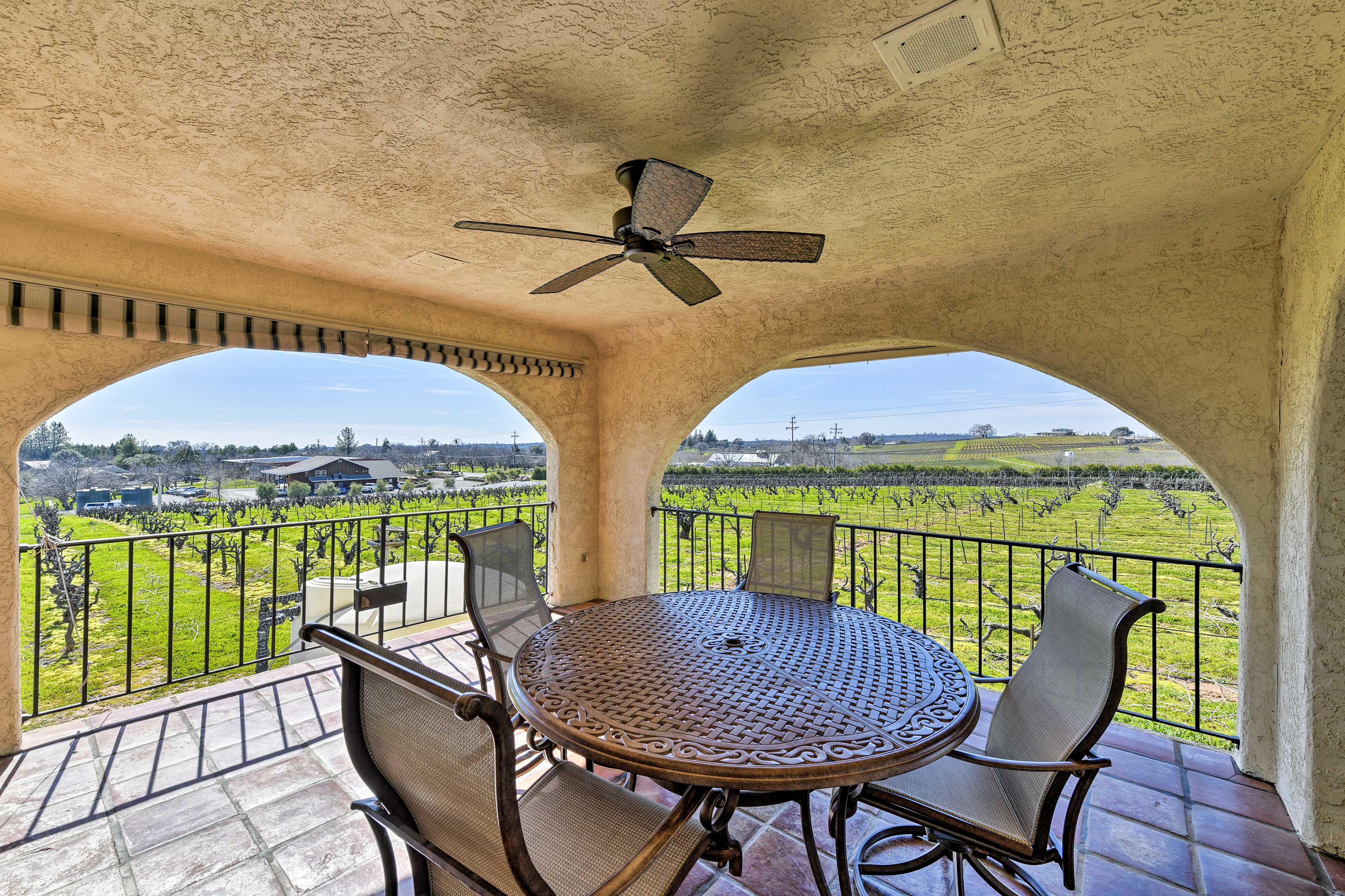 Private Balcony | Outdoor Dining