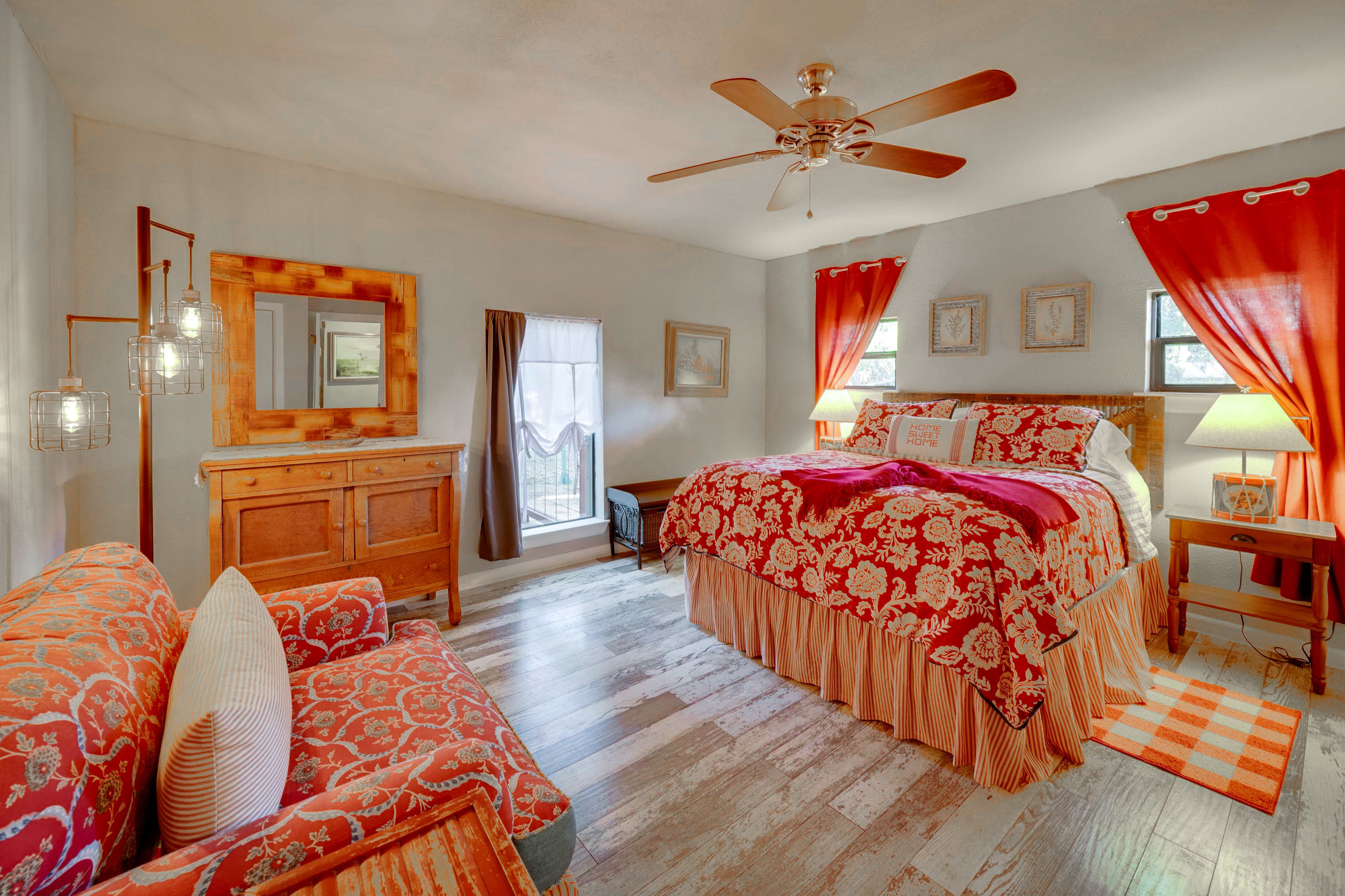 Bedroom 2 | Queen Bed