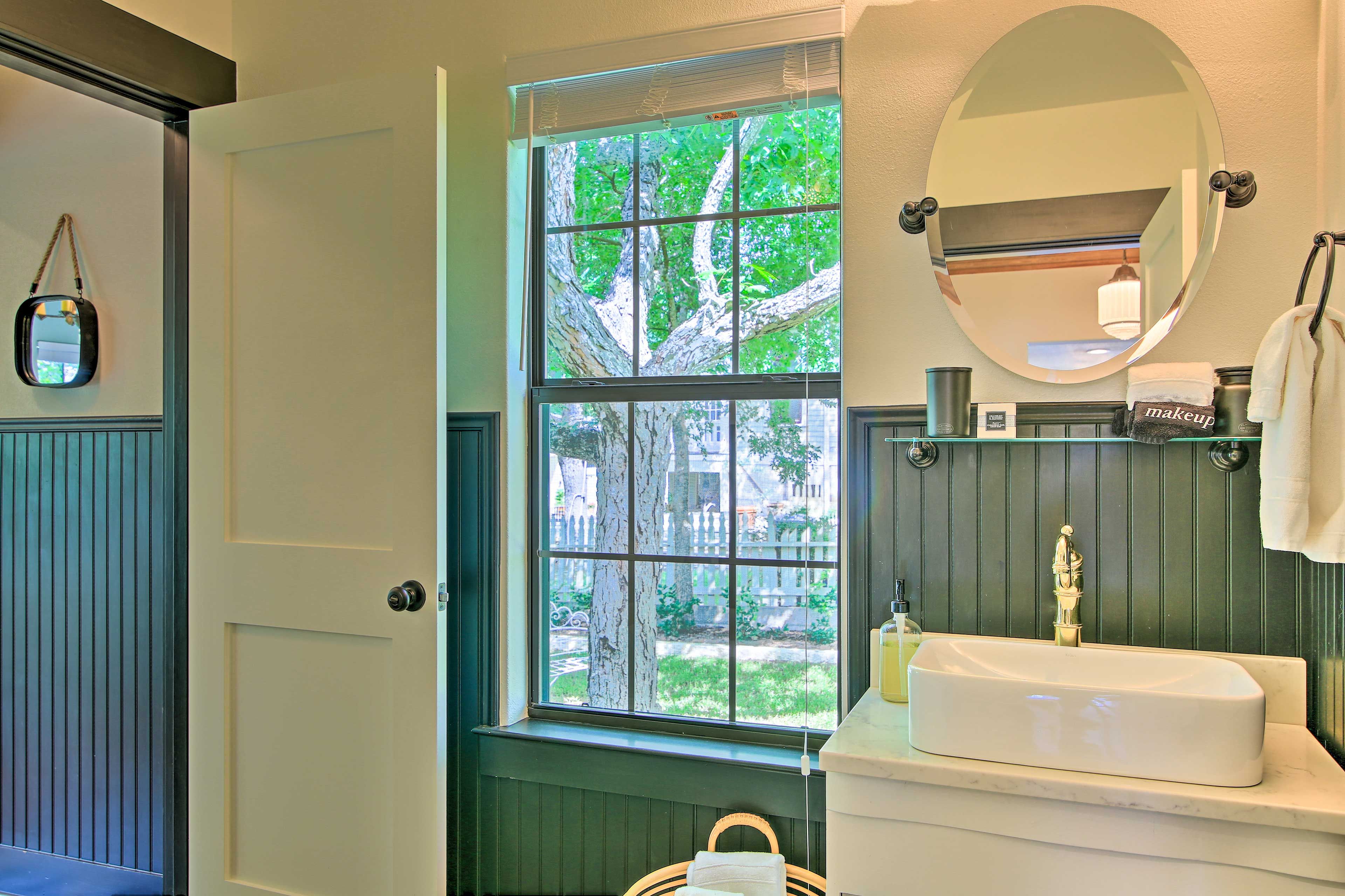 En-Suite Bathroom