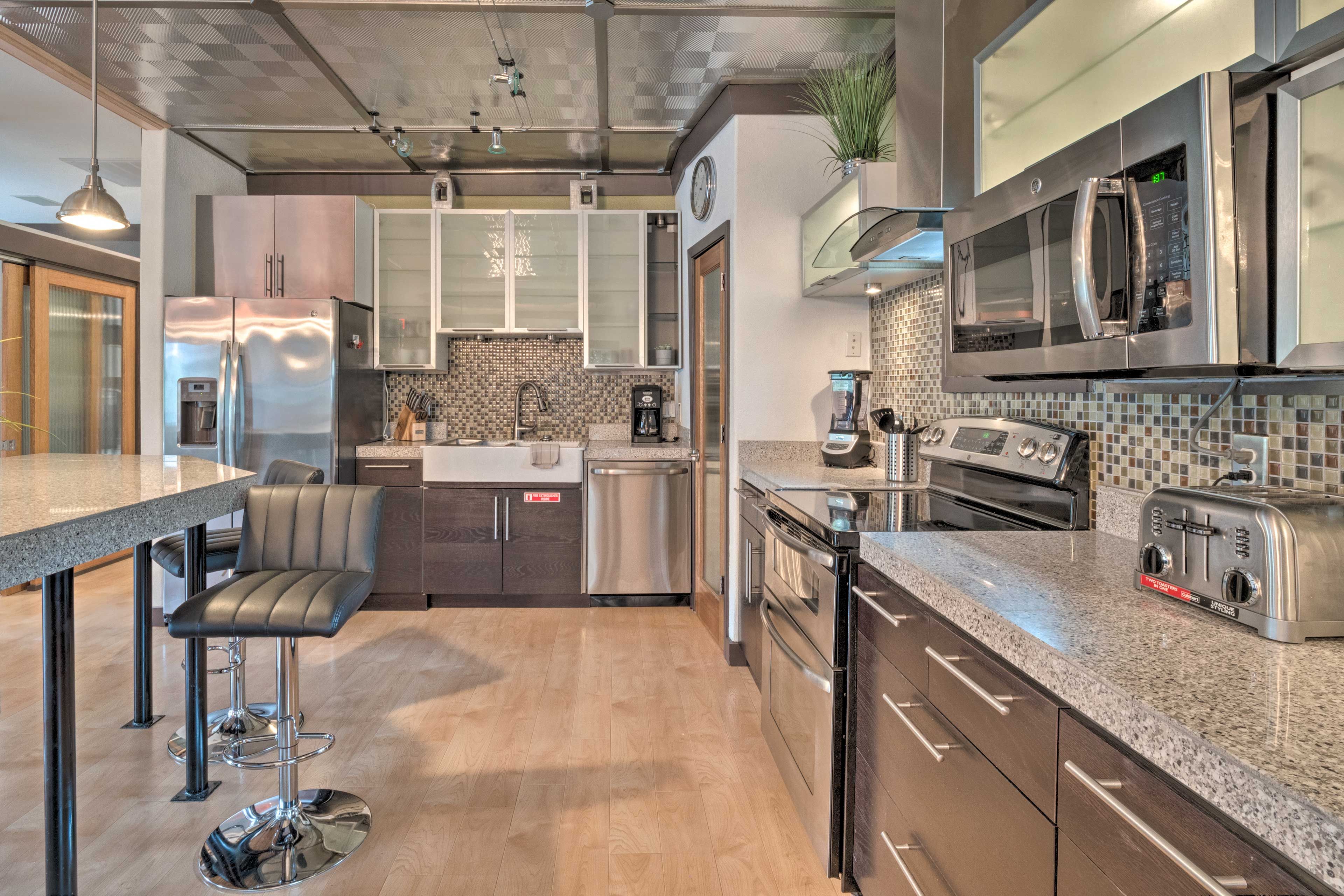 The kitchen comes fully equipped with everything you need to get started!
